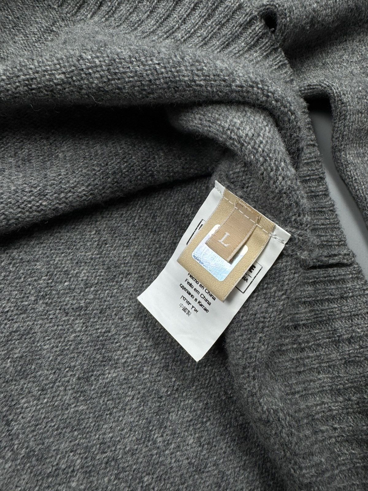 John Galliano John Galliano Vintage Wool Two Tone Cardigan Size L Size US L / EU 52-54 / 3 - 5 Thumbnail