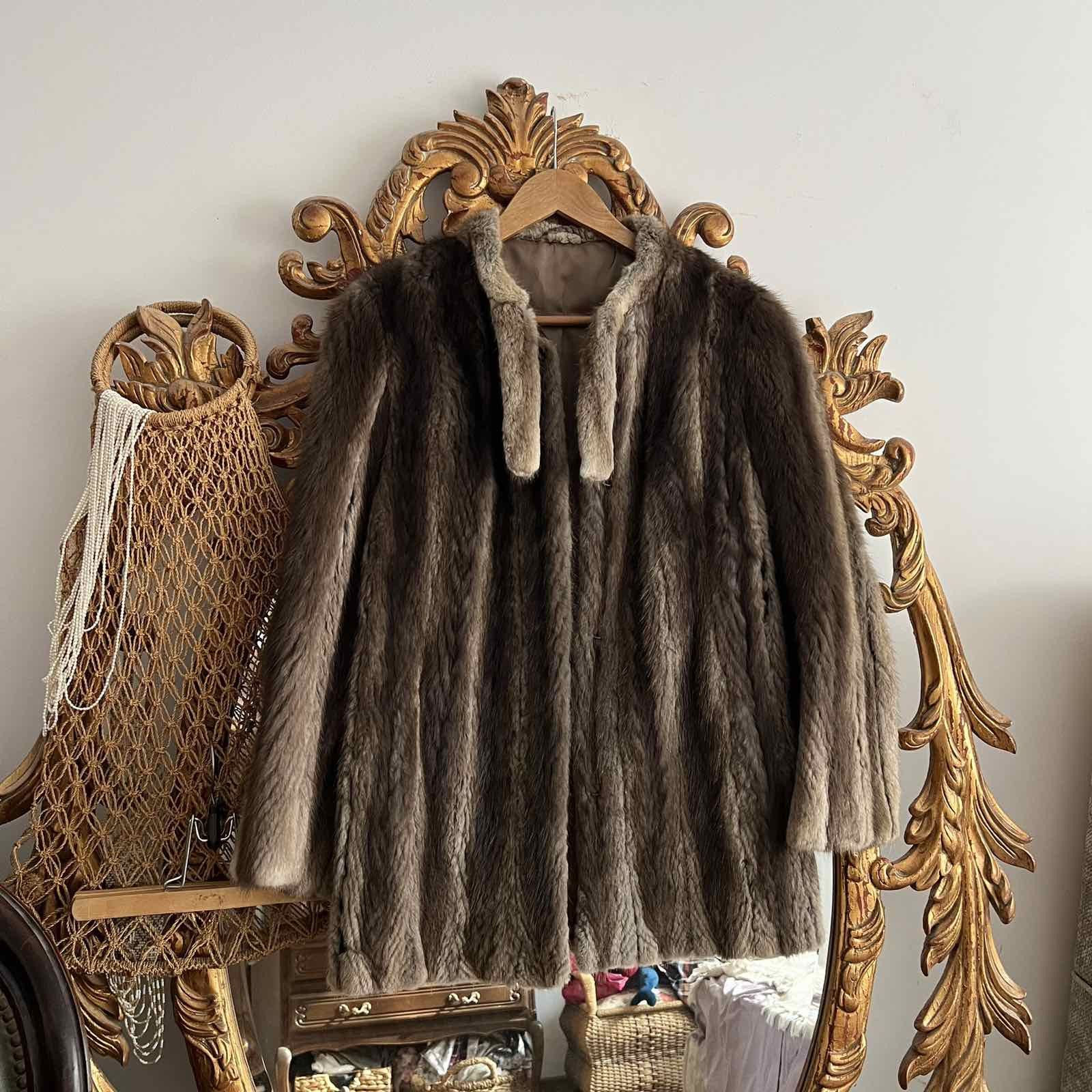 Vintage Vintage Mink coat Saga Furs Beige Jacket Sz M International Size M / US 6-8 / IT 42-44 - 1 Thumbnail