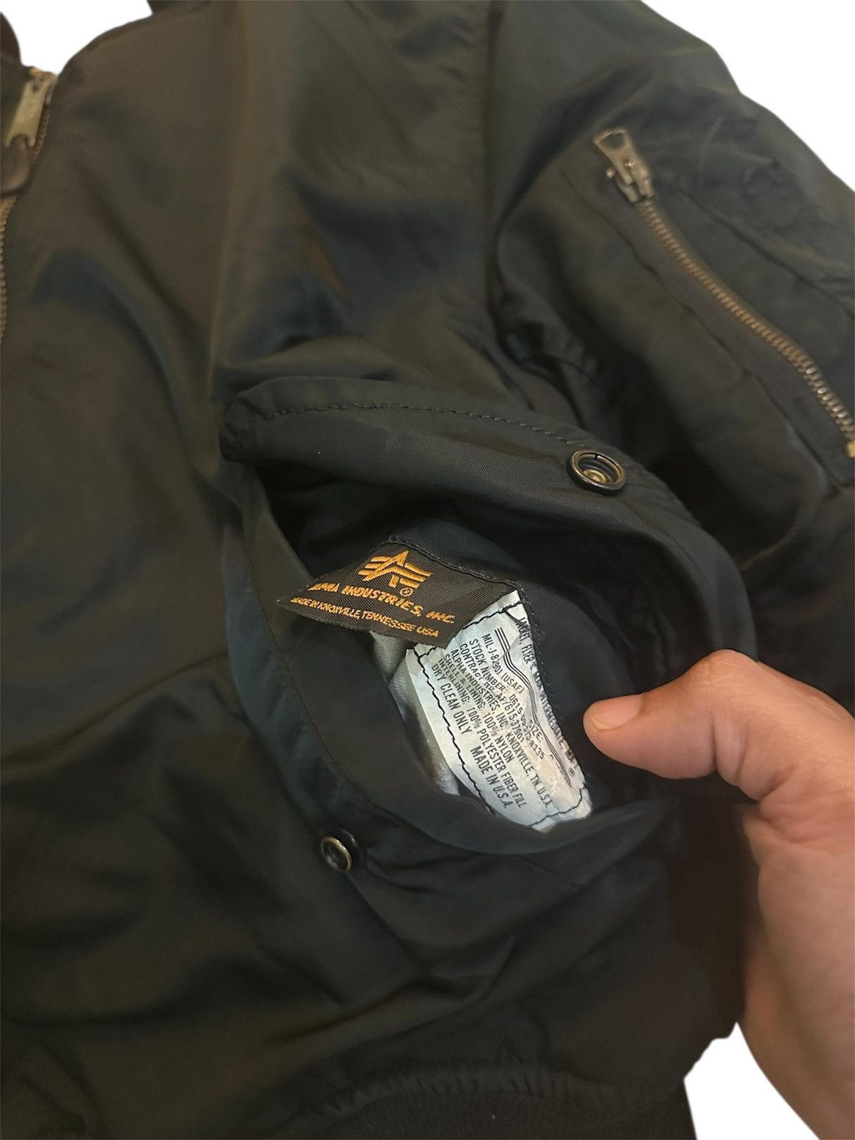 Alpha Industries Bomber jacket from alpha industries made in U.S.A Size US XL / EU 56 / 4 - 6 Thumbnail