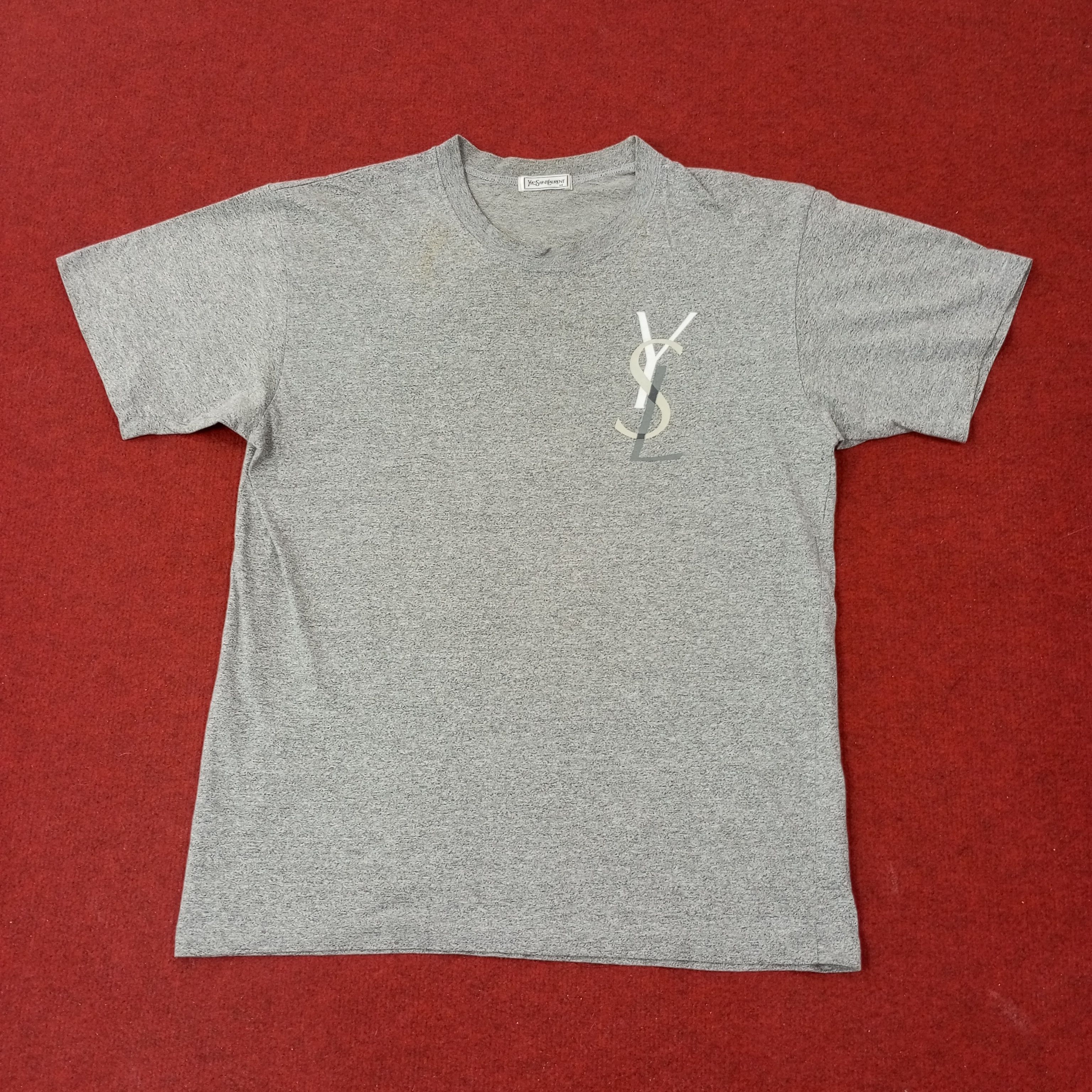 Yves Saint Laurent Yves Saint Laurent YSL Fashion Brand Tshirt c223n24 Size US M / EU 48-50 / 2 - 1 Thumbnail