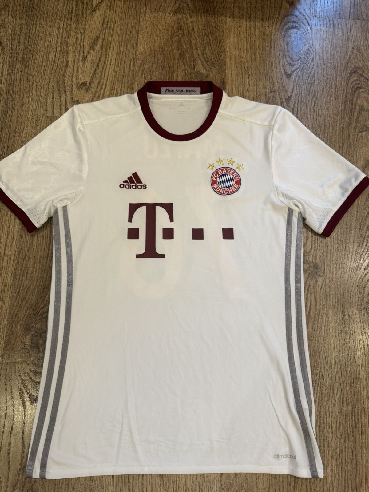 Adidas BAYERN MUNICH 2016 2017 THIRD FOOTBALL SHIRT SOCCER ADIDAS S Size US S / EU 44-46 / 1 - 1 Thumbnail