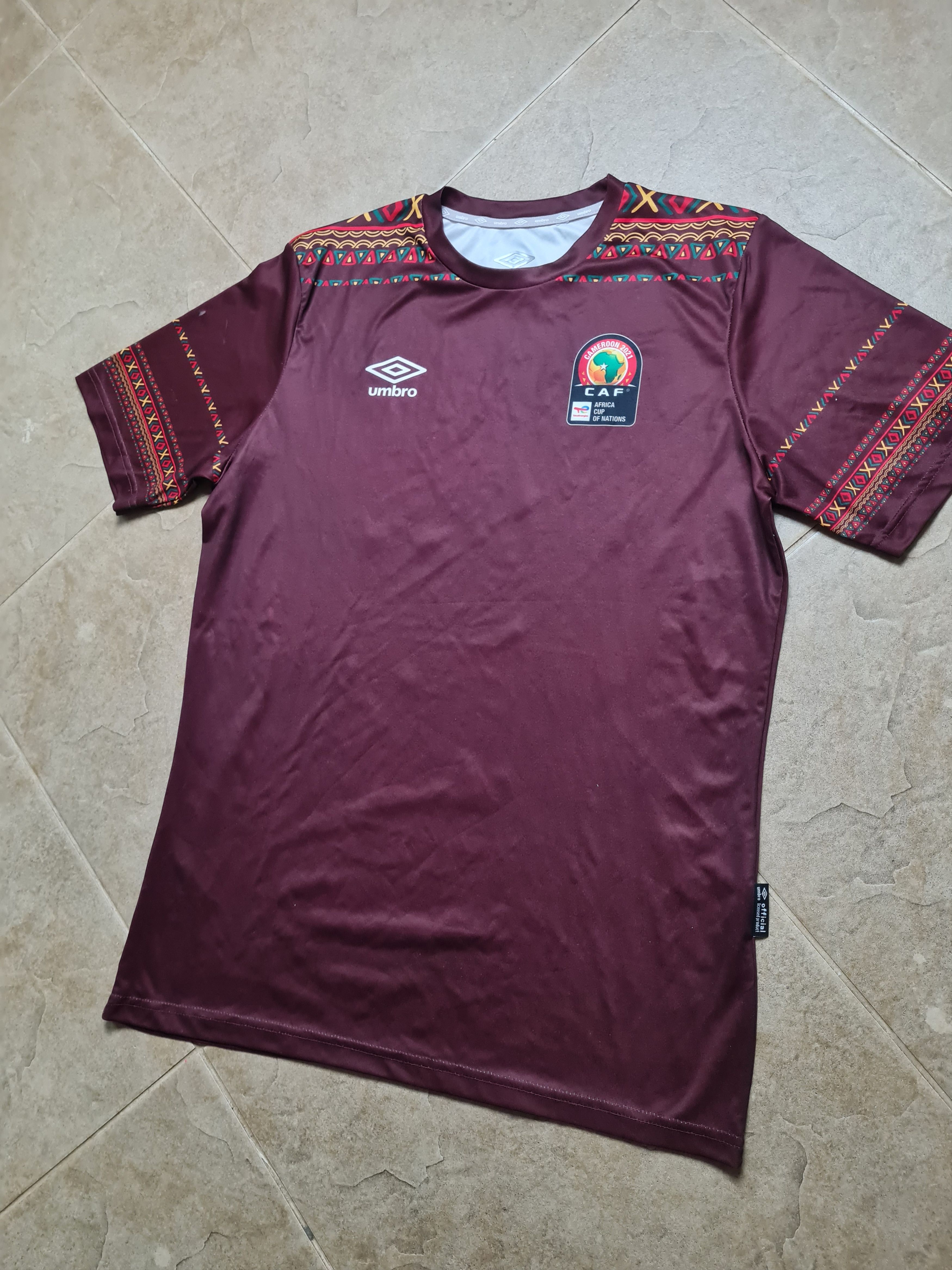 Umbro SOCCER CAMEROON 21 AFRICA CUP OF NATIONS UMBRO FOTBALL Size US L / EU 52-54 / 3 - 4 Thumbnail