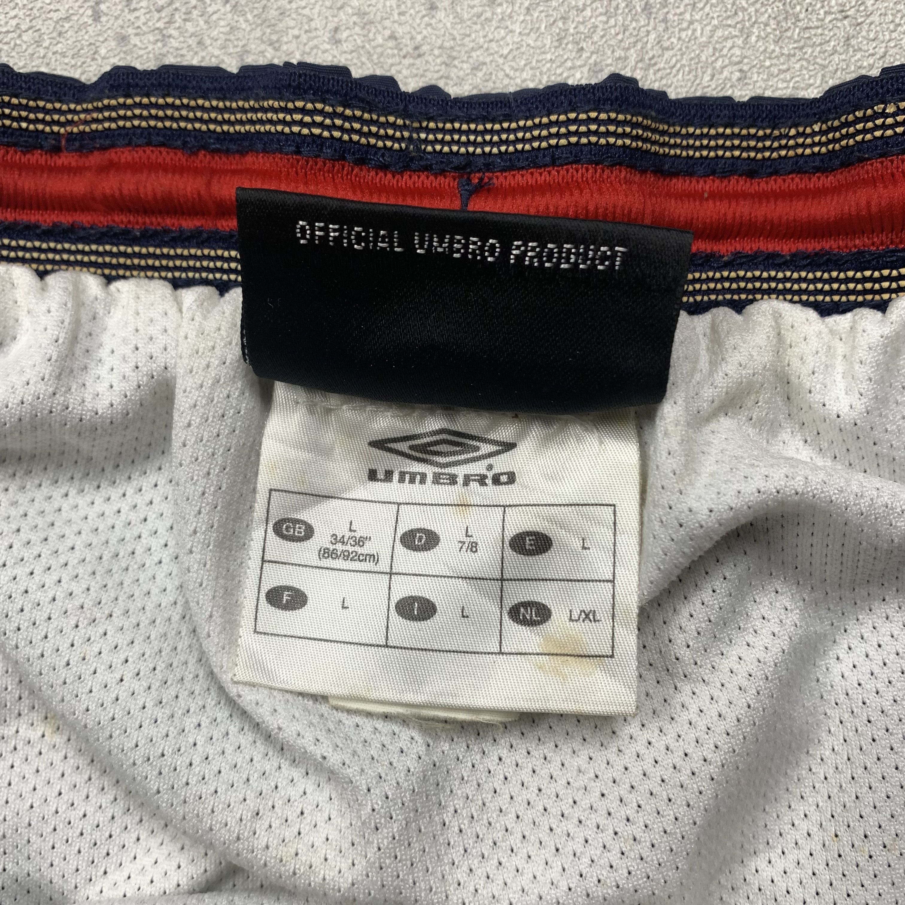 Umbro Vintage Umbro England Short Pants Jersey Size US 36 / EU 52 - 6 Thumbnail