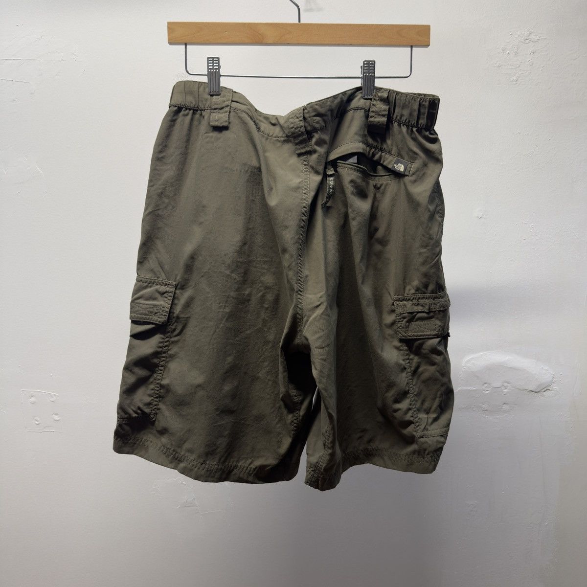 The North Face The North Face Nylon Cargo Shorts Size US 36 / EU 52 - 2 Thumbnail