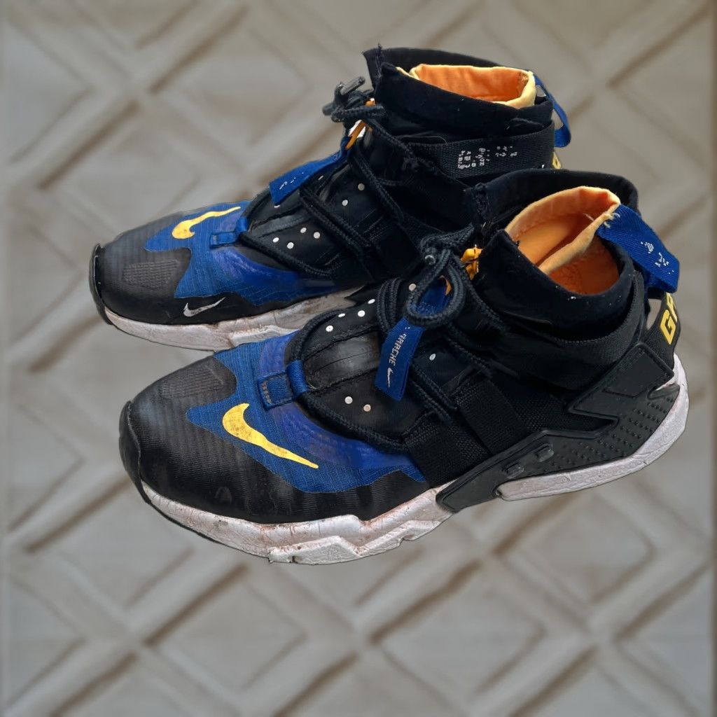 Nike Air Huarache Gripp Mens 7.5 Basketball Sneaker Black Blue Yellow AO1730-006