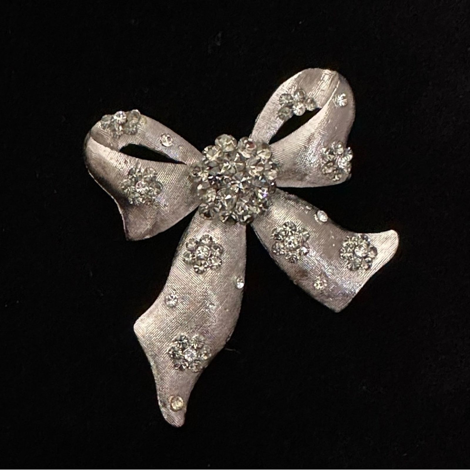 Other Vintage 90’s Silver And CZ Bow Brooch Size ONE SIZE - 3 Thumbnail
