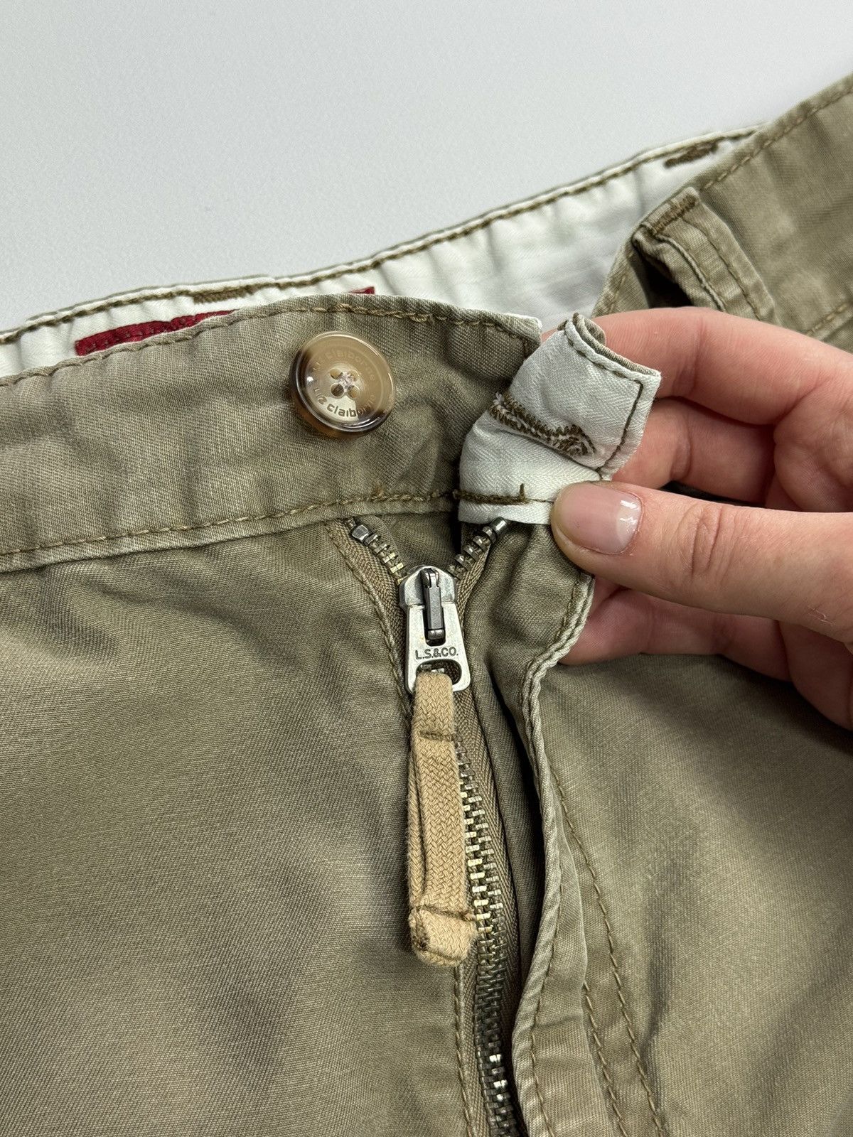 Levi's Vintage Levi’s Cargo Shorts Brown Utility Military Y2K Style Size US 36 / EU 52 - 10 Thumbnail