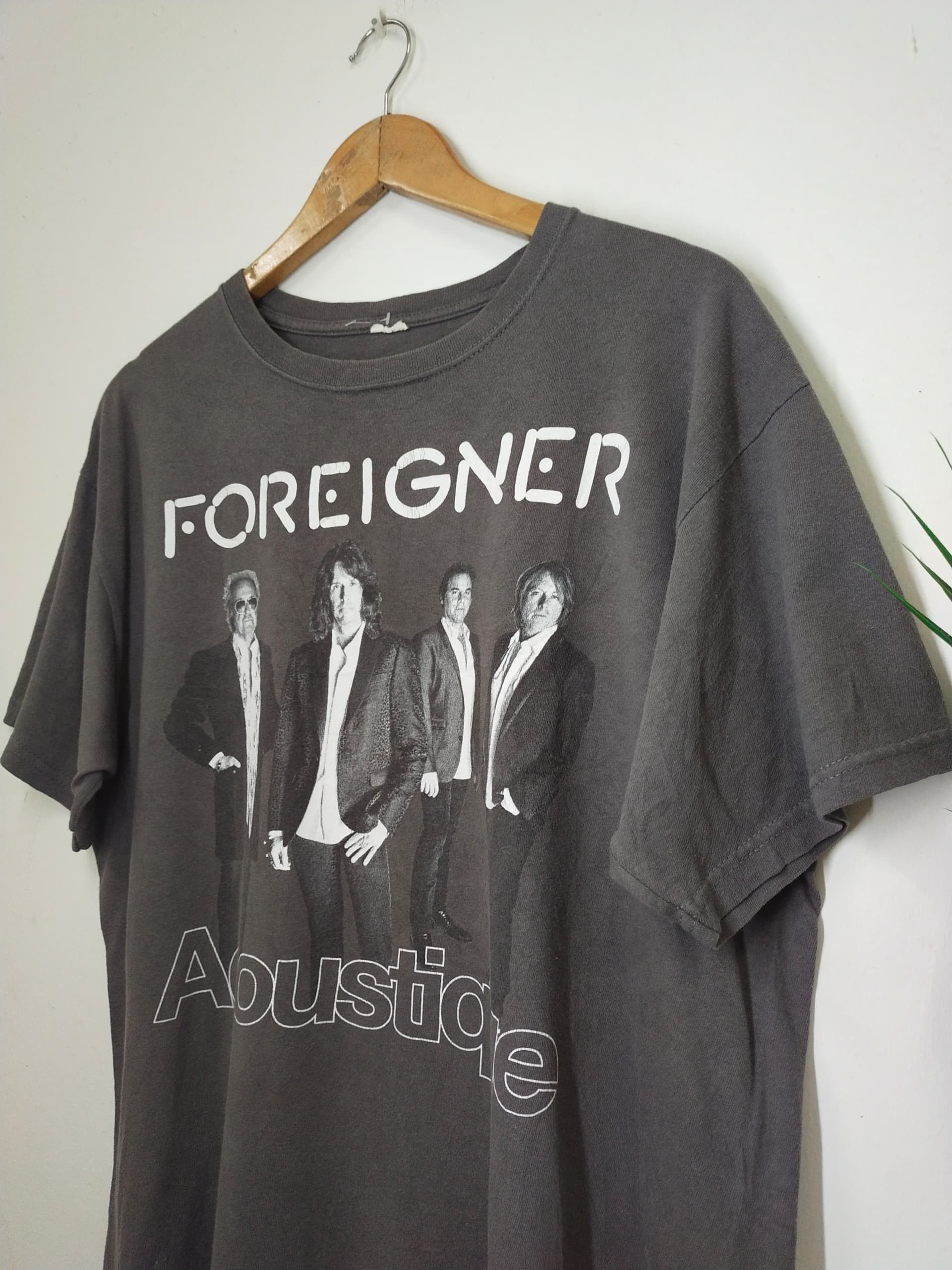 Band Tees Vintage Foreigner Rock Band T shirt photo print t shirt Size US XL / EU 56 / 4 - 3 Thumbnail