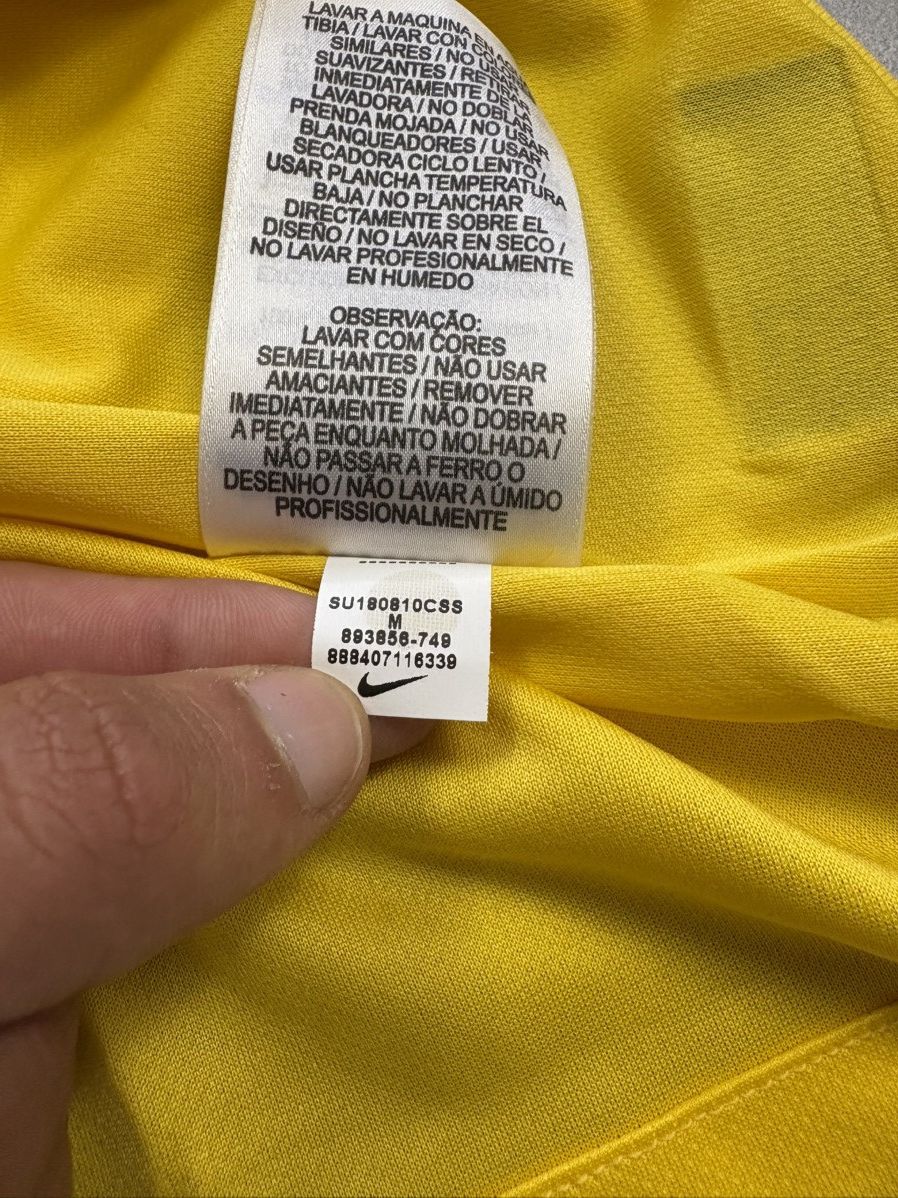 Nike Brazil Nike 2018 2019 Home Jersey World Cup Soccer Shirt Size US M / EU 48-50 / 2 - 15 Thumbnail