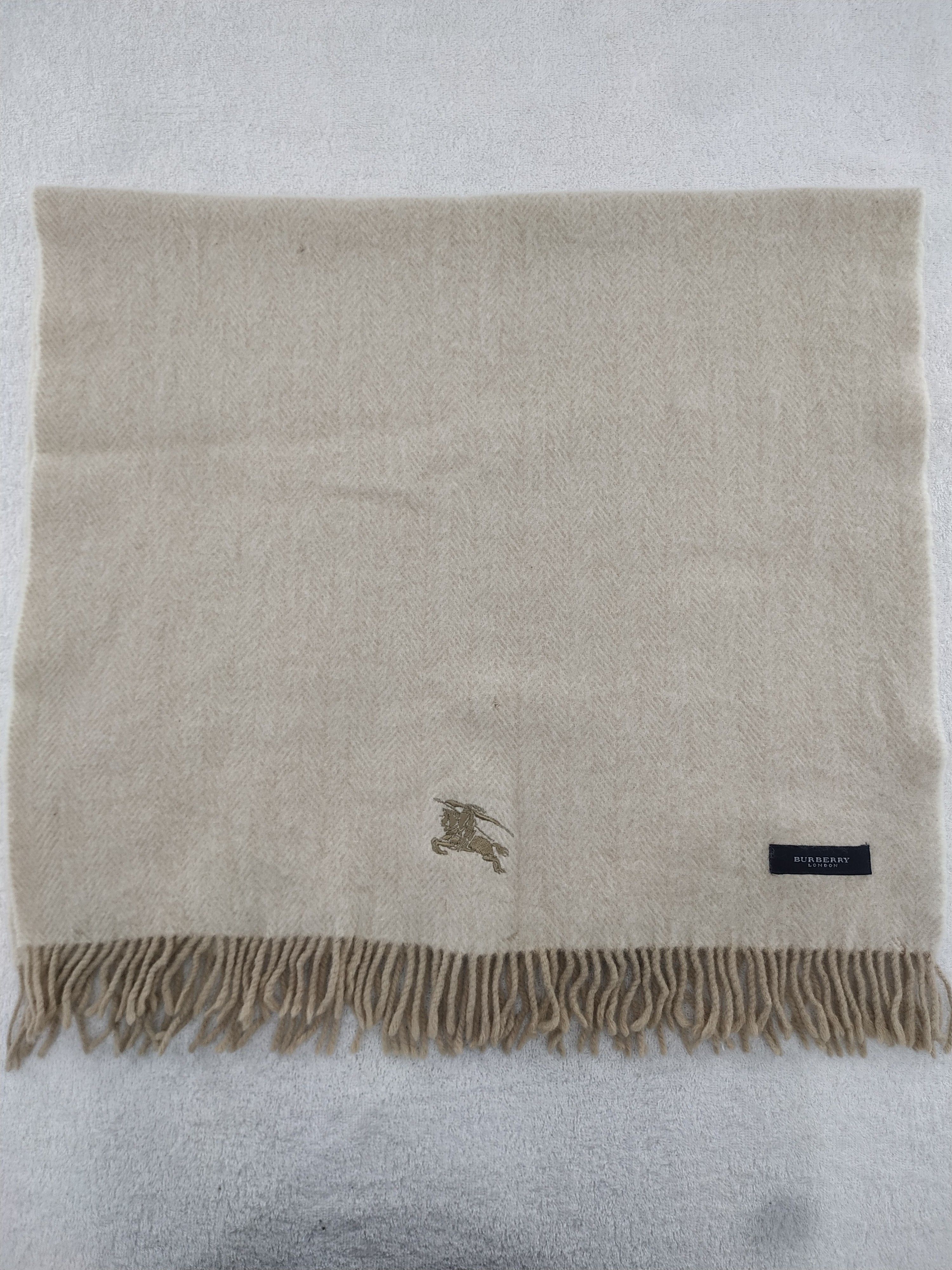 Burberry Vintage Burberry Scarf/Muffler/Neckwear MF137 Size ONE SIZE - 2 Thumbnail
