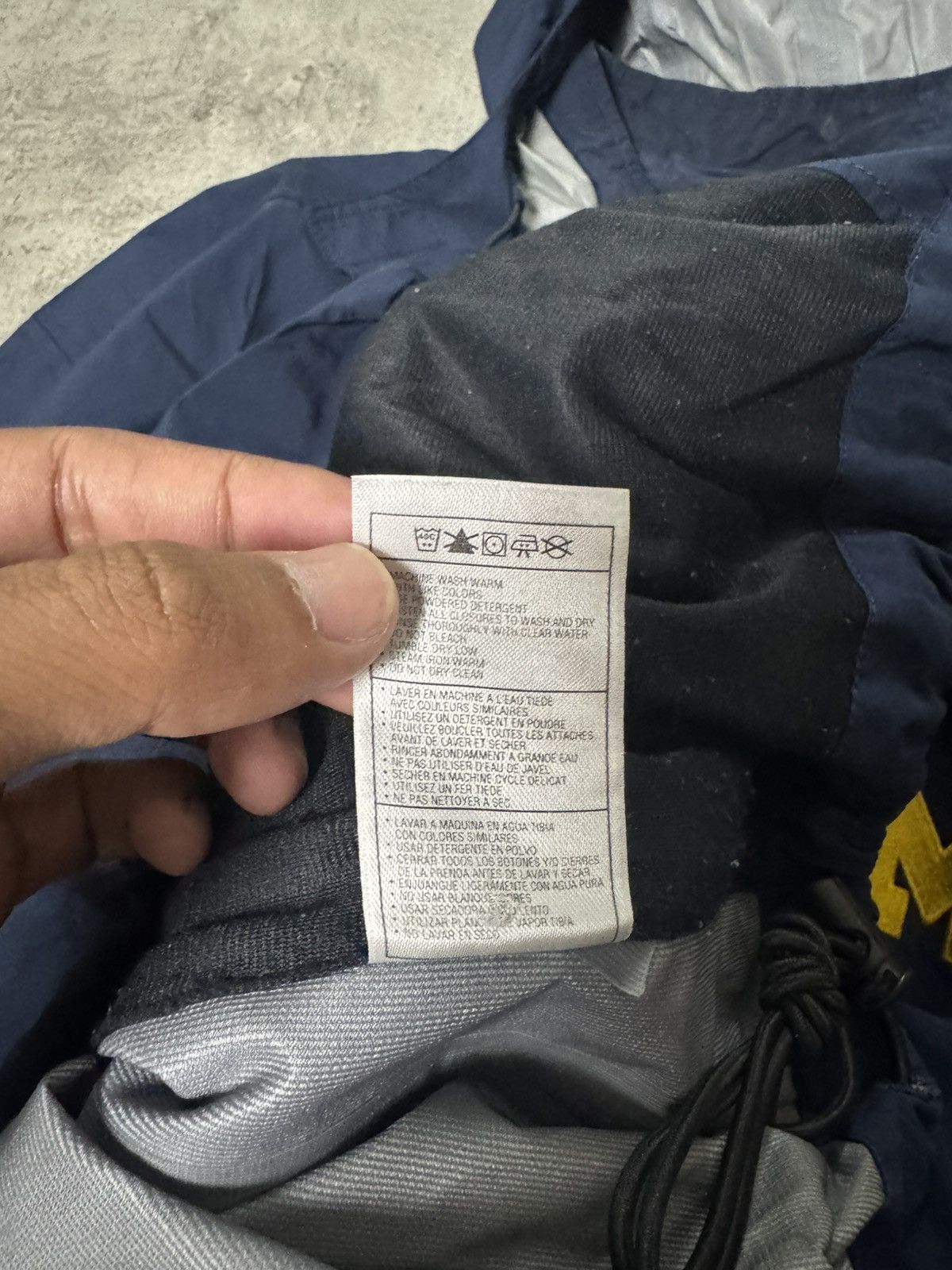 Nike NIKE X MICHIGAN WOLVERINES TEAM WINDBREAKER JACKET 🔥RARE🔥 Size US XL / EU 56 / 4 - 10 Thumbnail