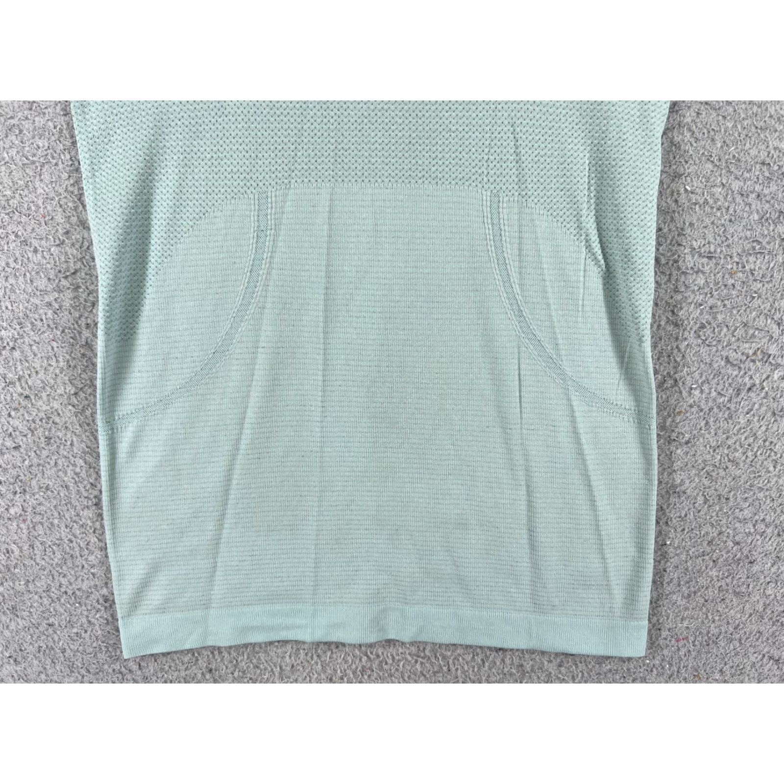 Lululemon Lululemon Shirt Women 4 Blue Swiftly Tech Running Gym Scoop Neck T-Shirt READ Size S / US 4 / IT 40 - 5 Thumbnail