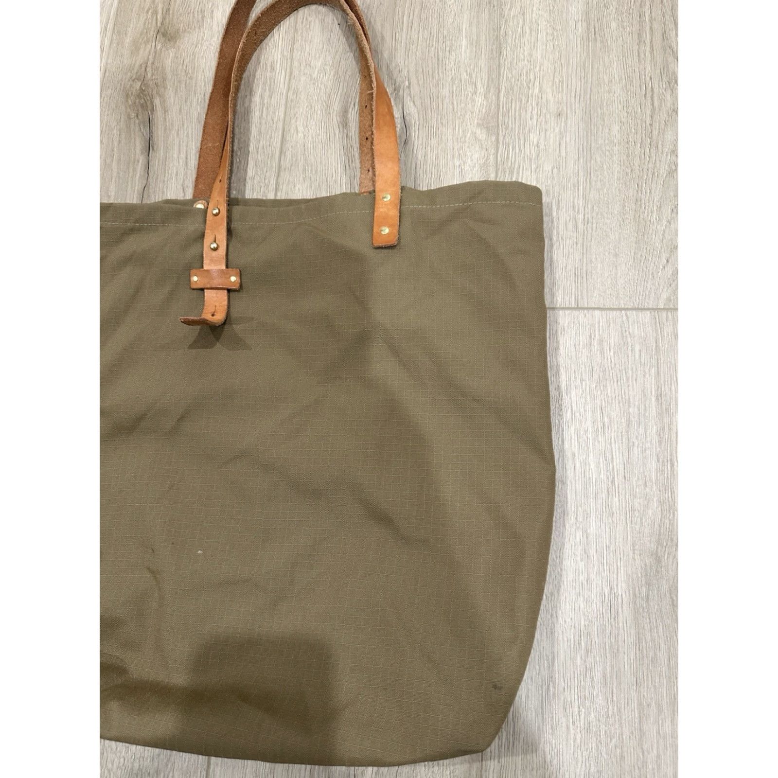 Vintage 8.6.4 Tote Bag Shoulder Bag Women Nylon Lightweight Green Contemporary Pouch Modern Minimalist Bag Size ONE SIZE - 2 Thumbnail