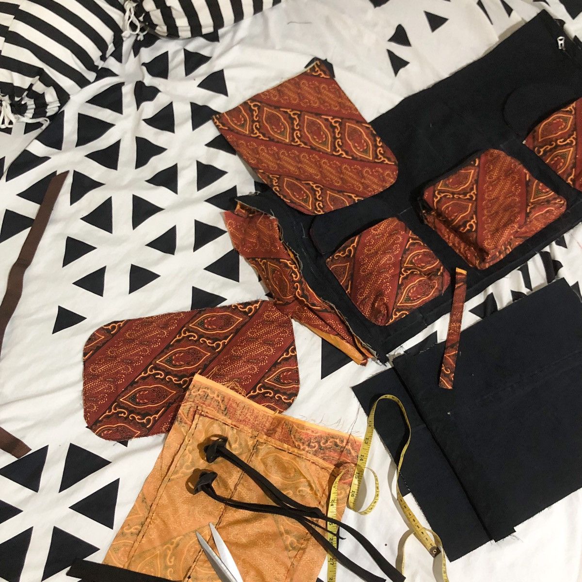 Japanese Brand × Vintage REWORKED BACKPACK x INDONESIAN TRADITIONAL BATIK (HANDMADE) Size ONE SIZE - 7 Thumbnail
