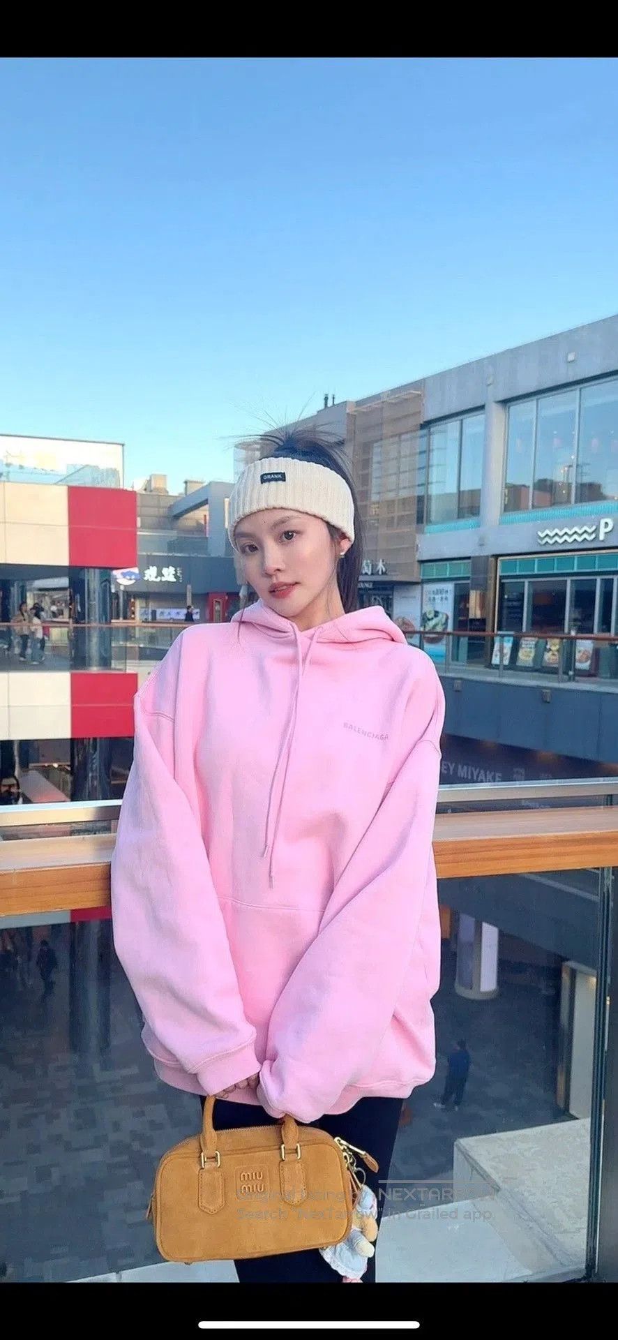 Balenciaga New Balenciaga Pink Unisex Hoodie. Size S / US 4 / IT 40 - 6 Thumbnail