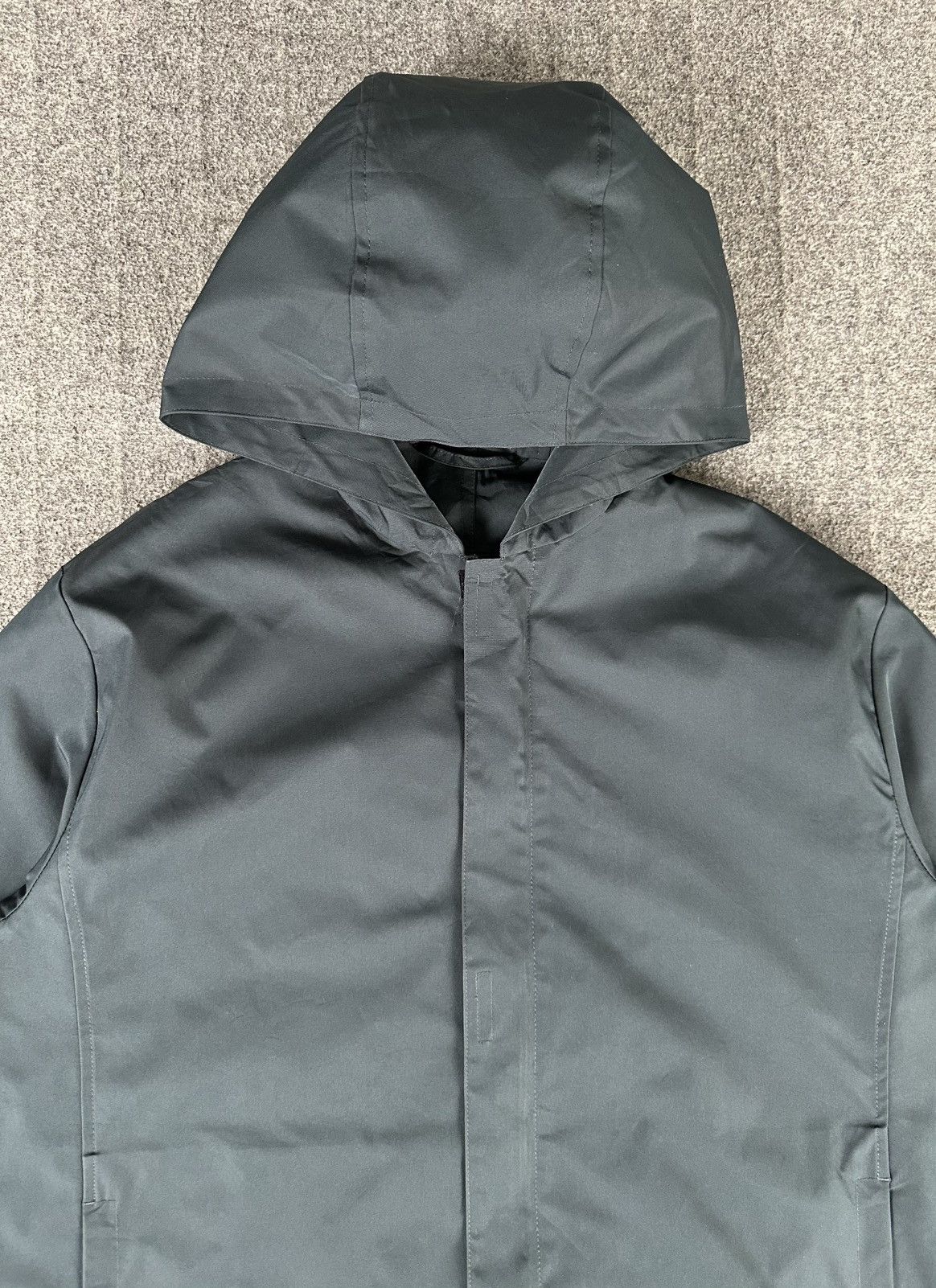 Prada Prada - Nylon PU Resin Coated Zipped Hooded Jacket - Red Tab Size US L / EU 52-54 / 3 - 4 Thumbnail