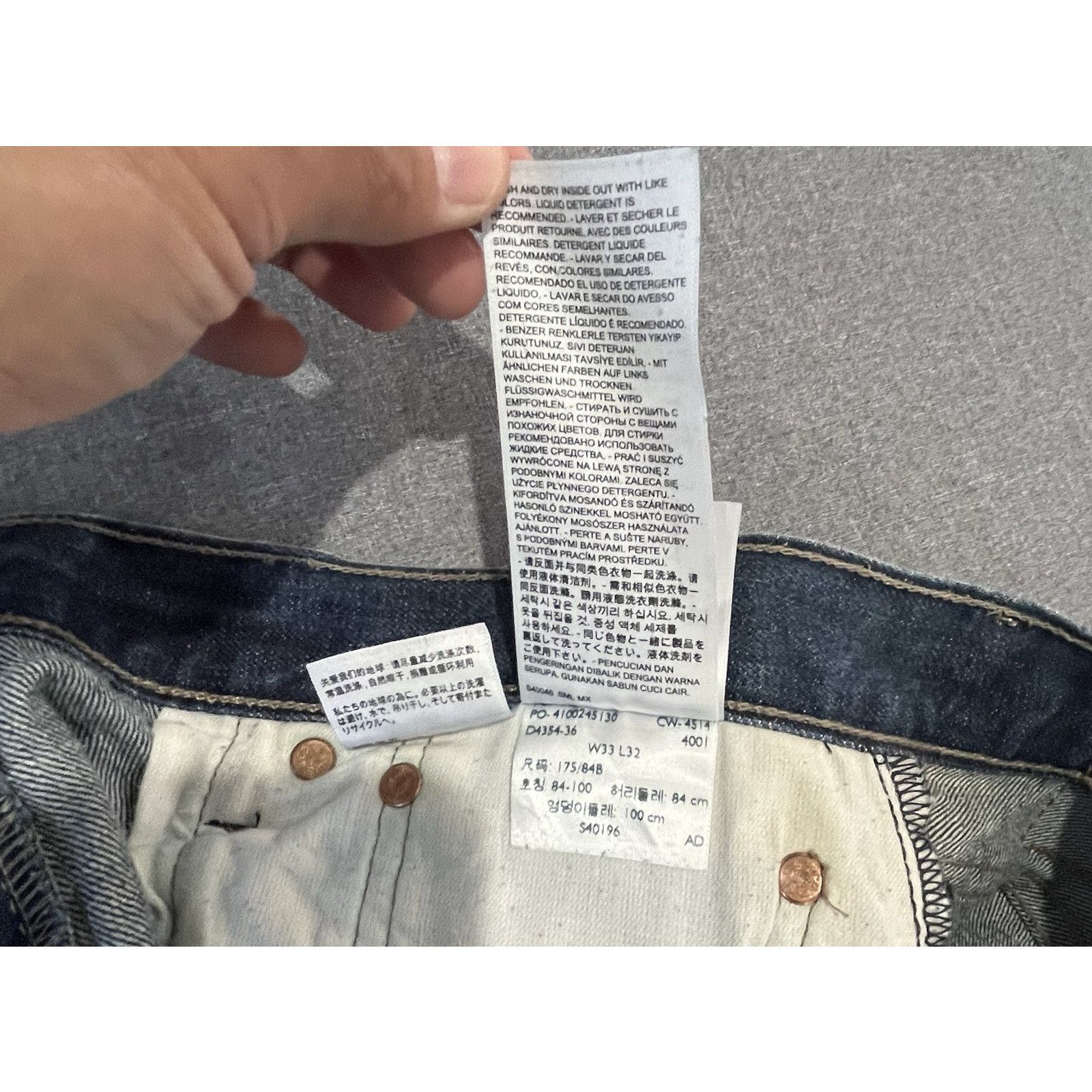 Levi's Levi's Jeans Men 33x32 Blue 501 Button Fly Straight Leg Size US 33 - 7 Thumbnail