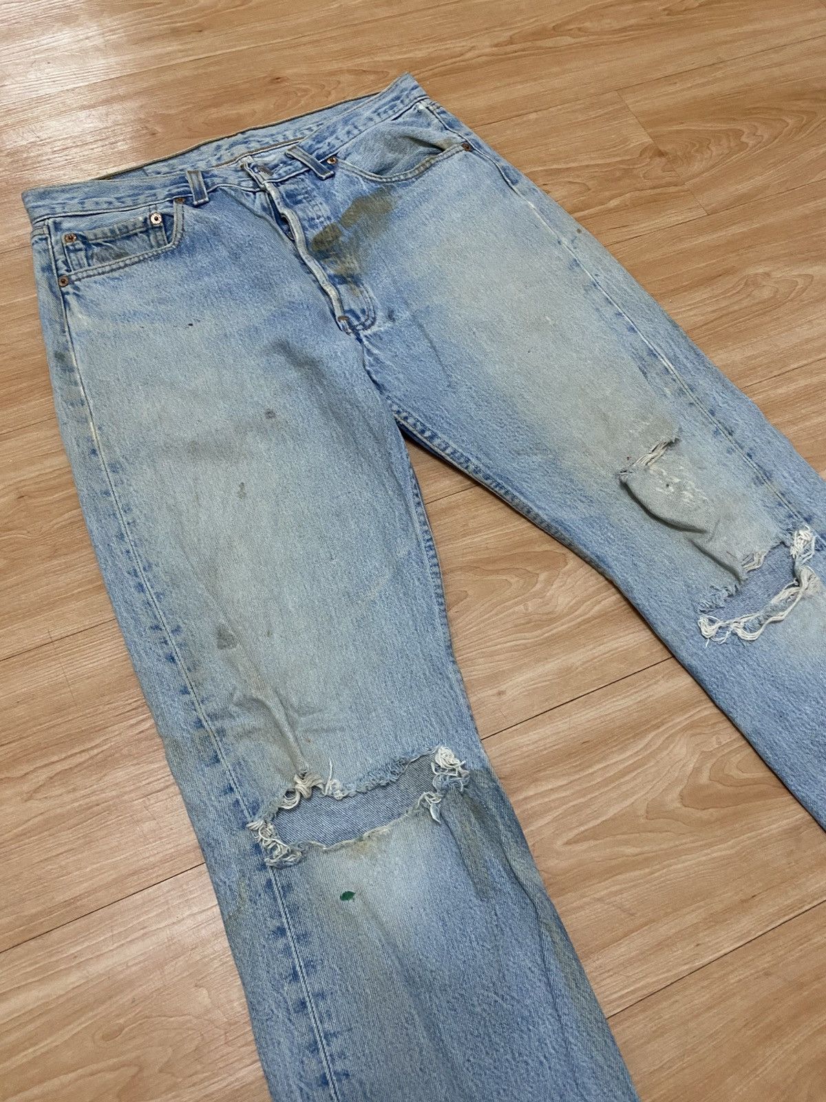 Levi's × Vintage Vintage 90s levis 501 button fly distressed denim Size US 32 / EU 48 - 4 Thumbnail