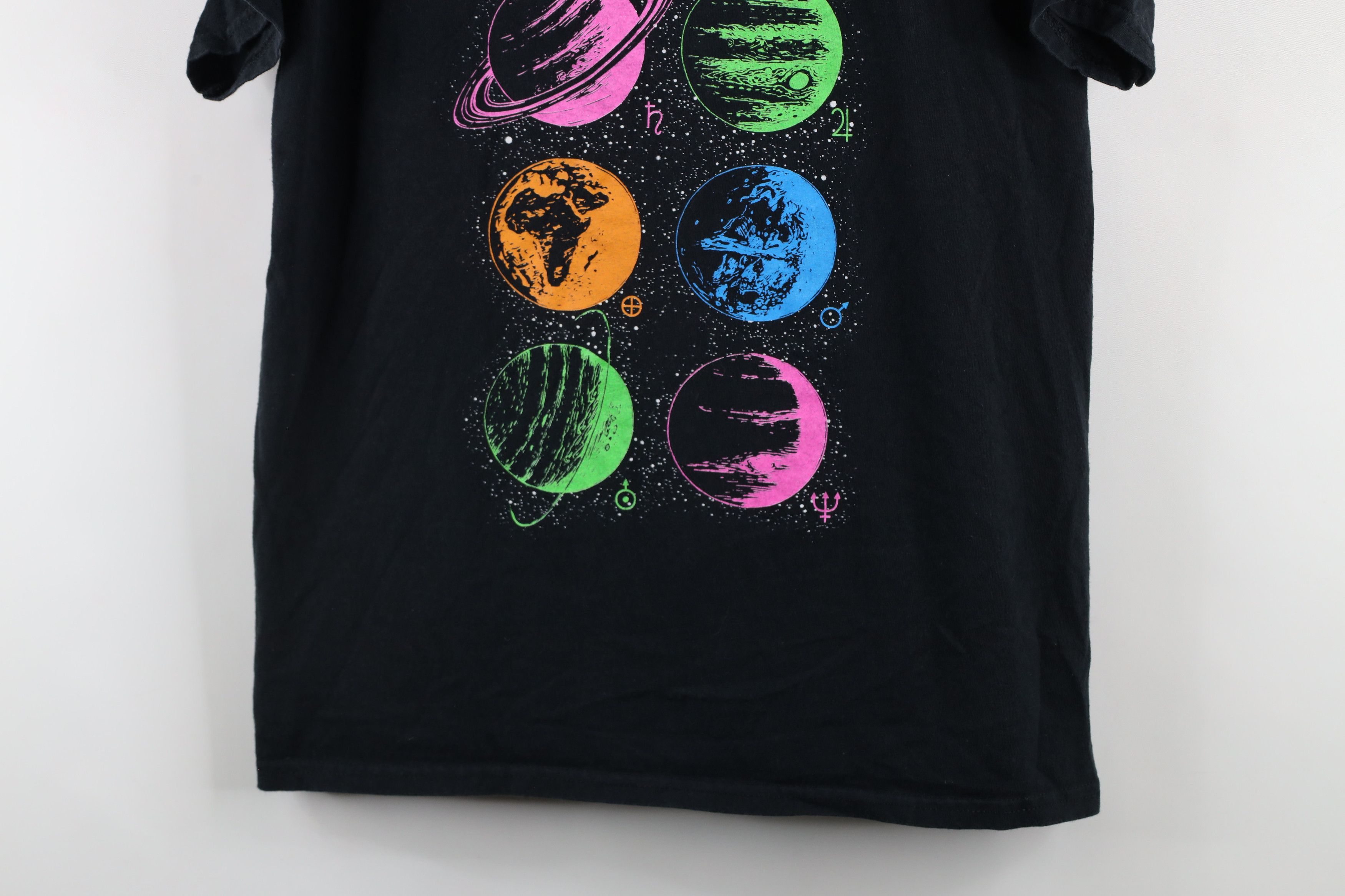 Vintage Vintage Streetwear Zodiac Horoscope Space T-Shirt Black Size US L / EU 52-54 / 3 - 3 Thumbnail