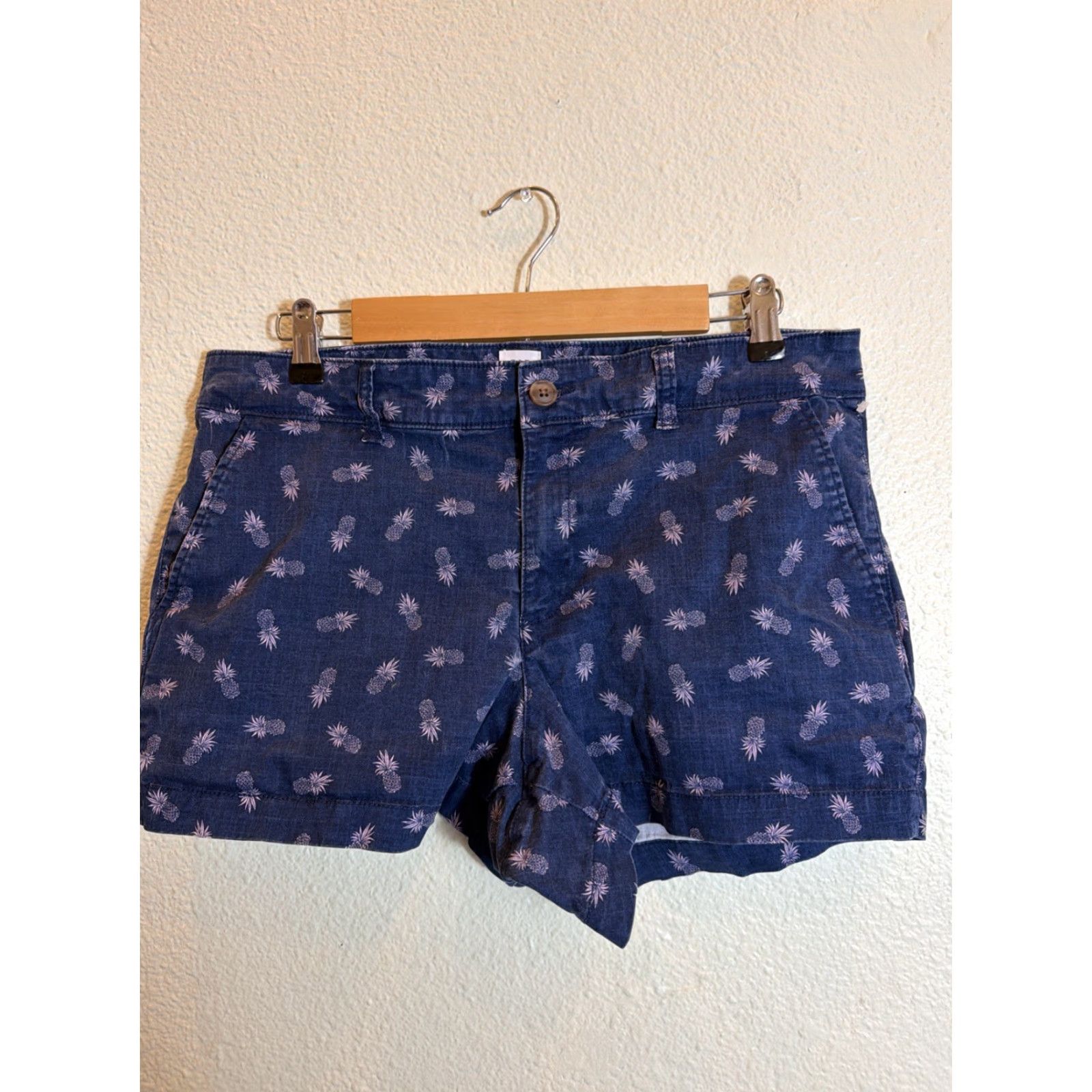Gap VINTAGE Gap WOMENS INDIGO KHAKI W/ PINEAPPLES PRINT 3" SHORT W/ POCKETS SIZE 10 Size 32" / US 10 / IT 46 - 2 Thumbnail