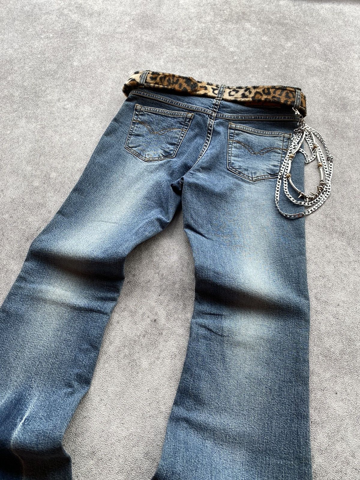 If Six Was Nine × Japanese Brand × Le Grande Bleu (L.G.B.) 2000s XST Mudwashed Flared Jean Pant Size US 30 / EU 46 - 4 Thumbnail