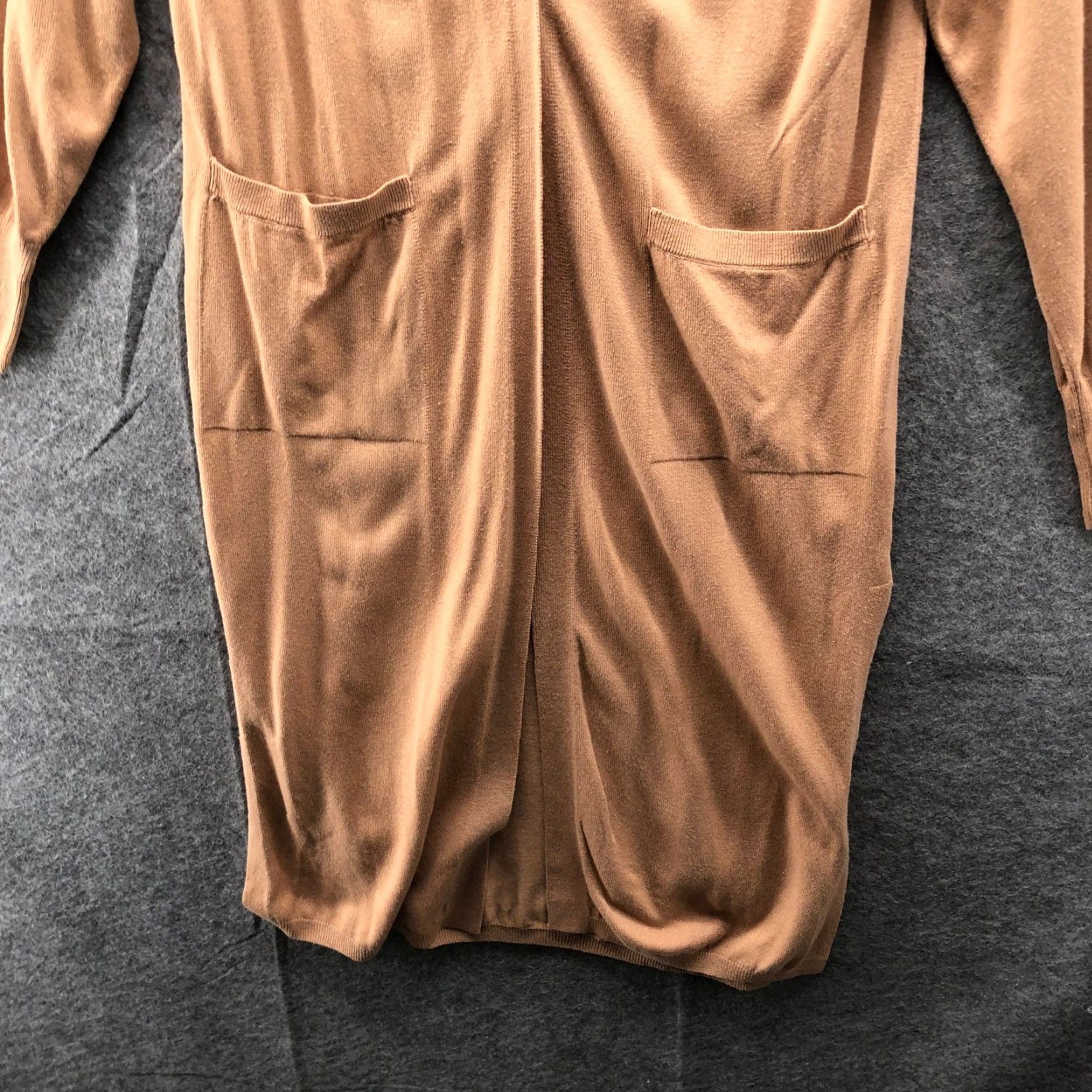 Uniqlo VINTAGE Uniqlo UV Cut Slit Long Cardigan Womens XS Camel V-Neck One Button Lightweight Size XS / US 0-2 / IT 36-38 - 6 Thumbnail