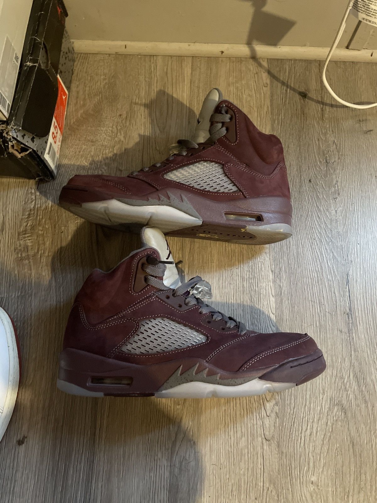 Jordan Brand Retro Burgundy 5s with box Size US 9 / EU 42 - 3 Thumbnail