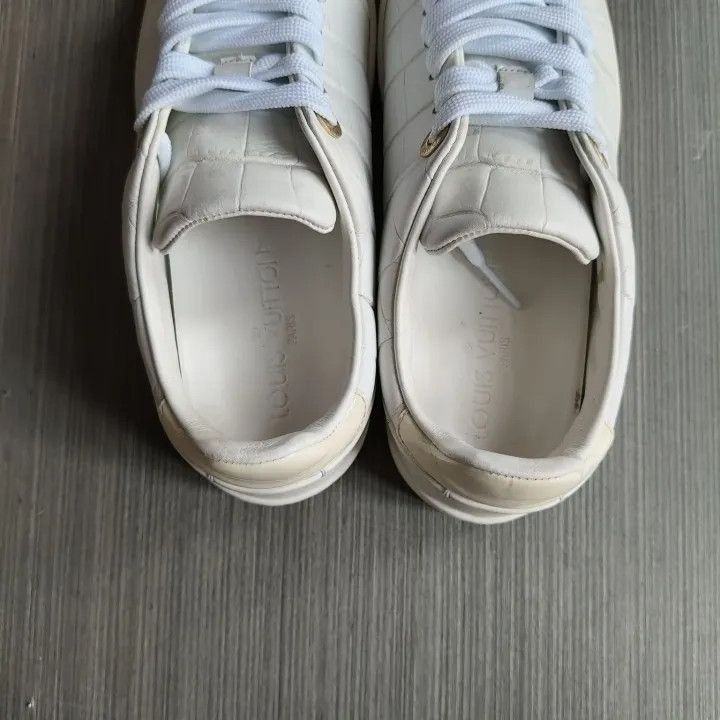 Louis Vuitton Louis Vuitton White Sneakers for Casual Elegance -2508 Size US 5.5 / EU 38 - 7 Thumbnail