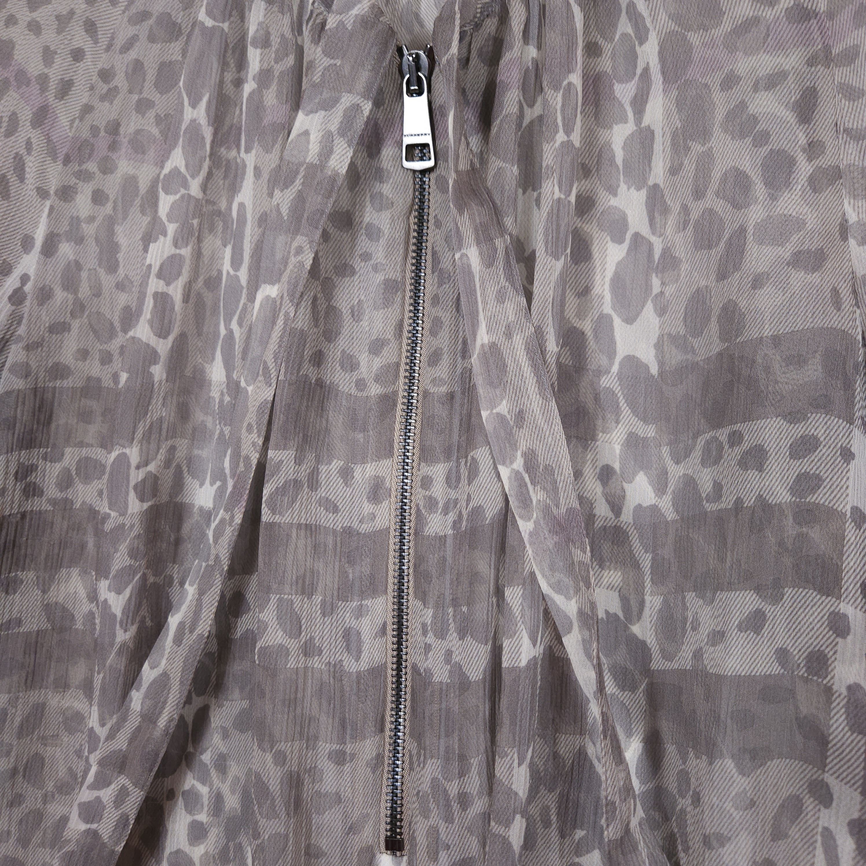 Burberry Burberry London Printed Chiffon Top Blouse Silk Half Zip Size M / US 6-8 / IT 42-44 - 5 Thumbnail