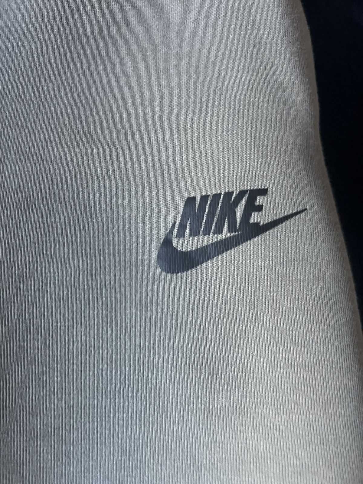 Nike Nike Tech Bottoms Olive green Size US 28 / EU 44 - 2 Thumbnail