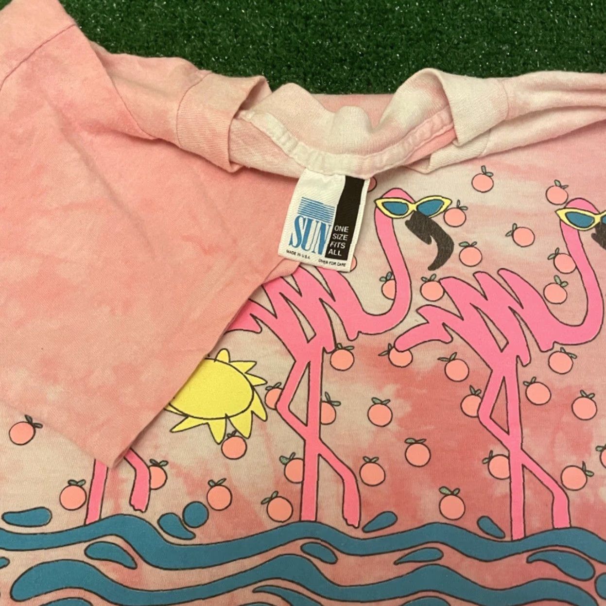 Pinko VINTAGE Pink Flamingo Sunglasses VTG Tie Dye Shirt Mens Size L 90s 80s Figures Animals Florida Funny Nature Mens Size US L / EU 52-54 / 3 - 2 Thumbnail