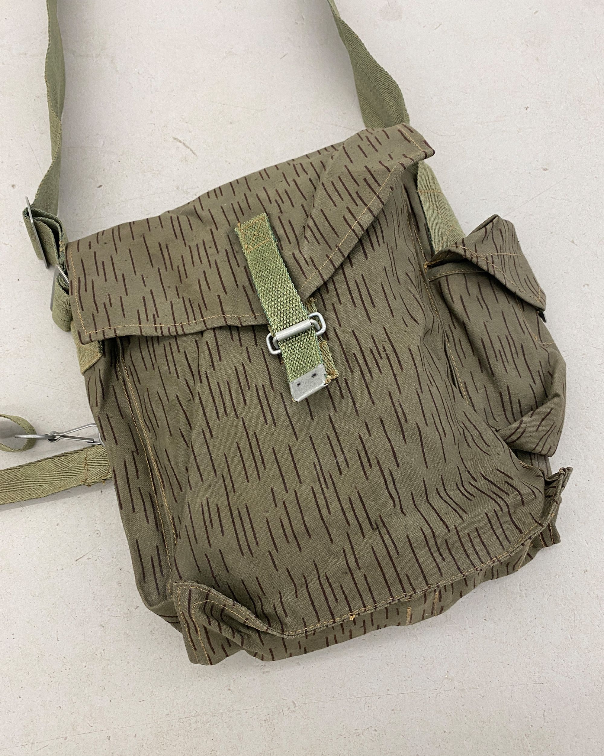 Vintage 1960s NVA Camo Gas Mask UTV Bag Size ONE SIZE - 8 Thumbnail