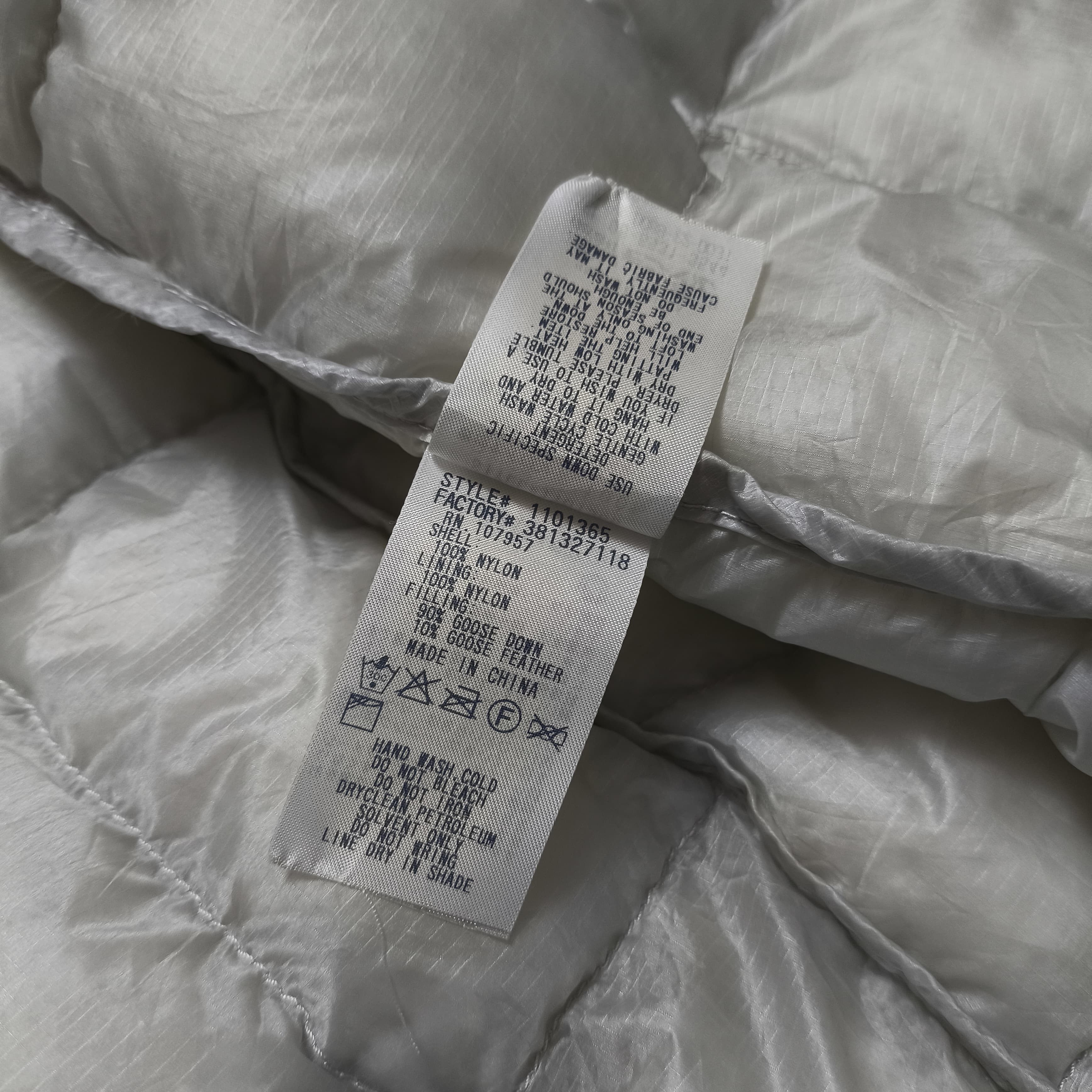 Montbell Montbell Square Quilting Puffer Down Jacket Superior Size US L / EU 52-54 / 3 - 16 Thumbnail