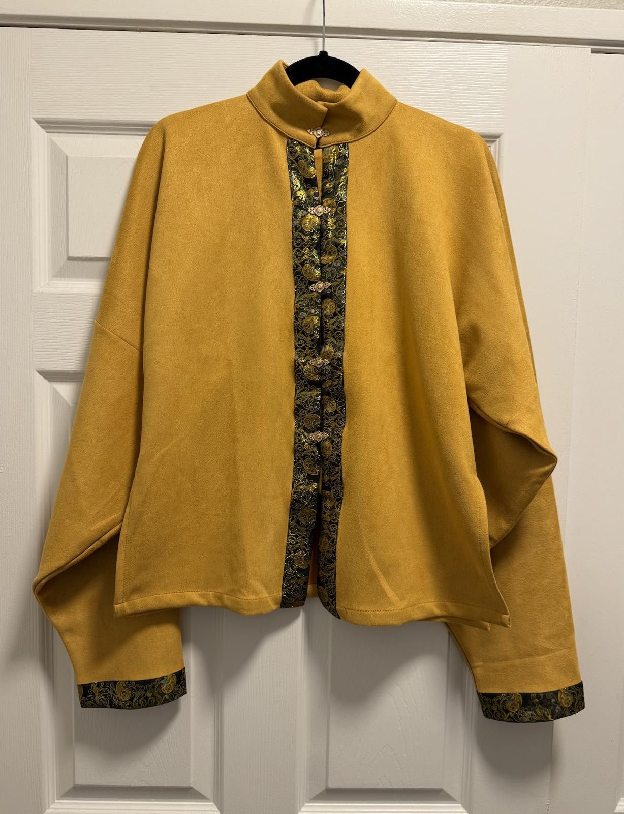 Designer Golden Mandarin-Collar Brocade Jacket – Chic & Cultural Size L / US 10 / IT 46 - 1 Thumbnail