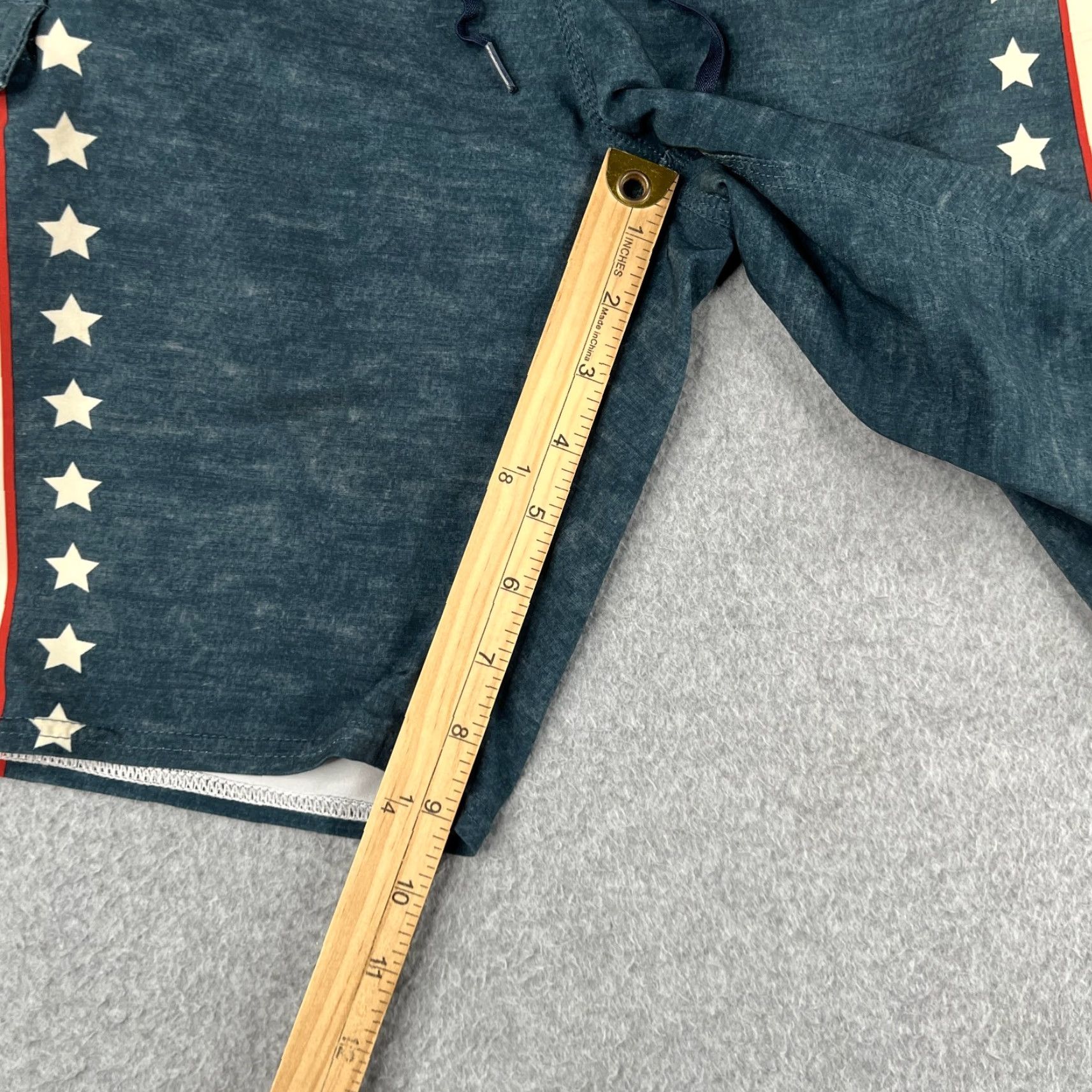 O'Neill O'Neill Swim Trunks Mens 28 Navy Blue USA Stars Cargo Pocket Board Shorts Size US 28 / EU 44 - 3 Thumbnail