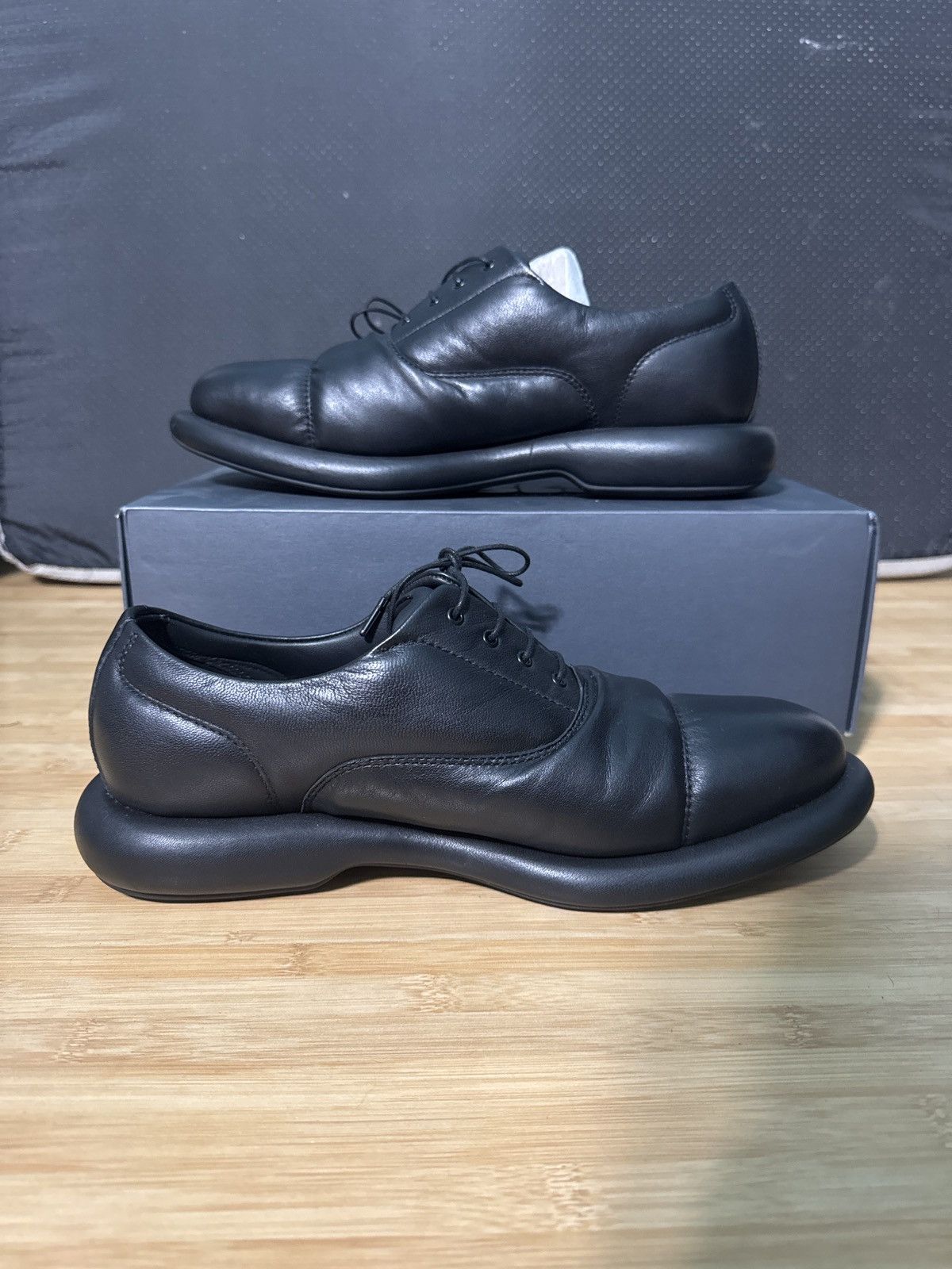 Clarks × Martine Rose ‘Black’ Clarks Edition Down Oxfords Size US 8 / EU 41 - 4 Thumbnail
