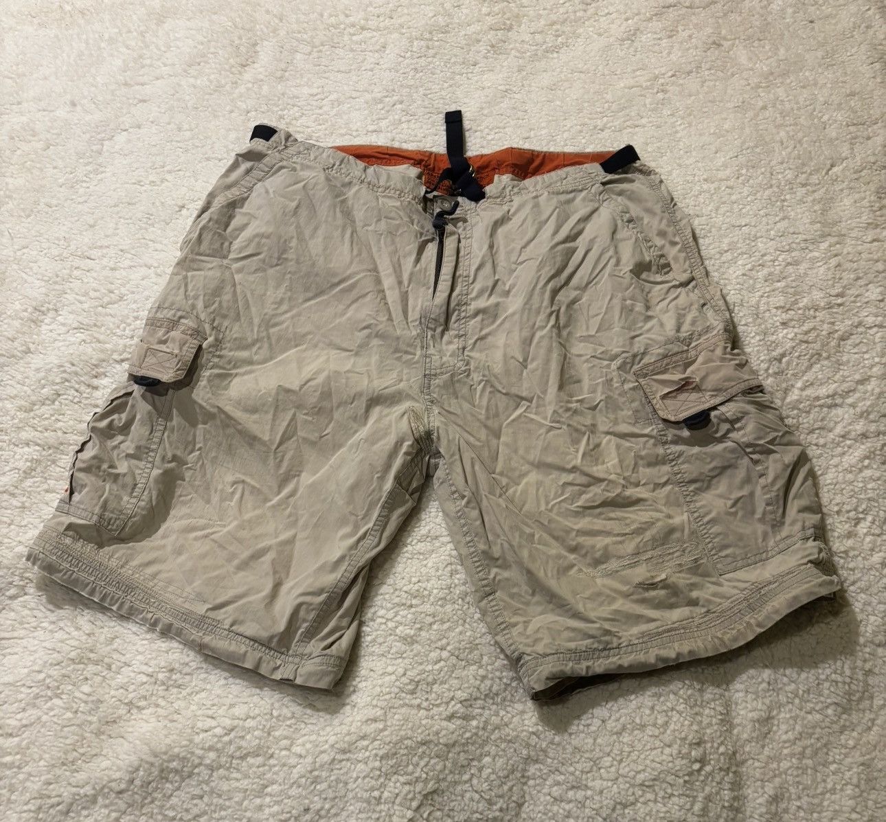 Abercrombie & Fitch Men’s vintage cargo shorts2226 Size US 33 - 1 Thumbnail