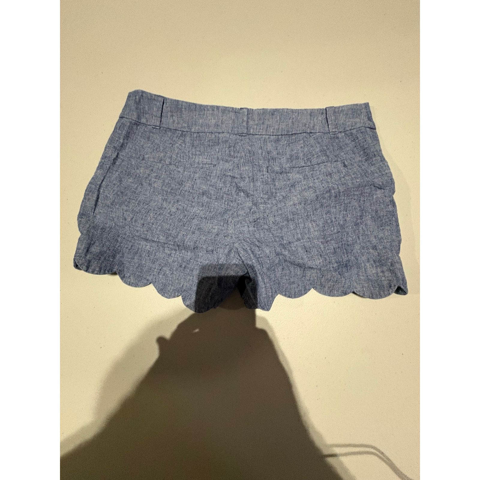 Loft LOFT Outlet Women’s Scalloped Chambray Shorts Blue Size 4 Size 27" / US 4 / IT 40 - 3 Thumbnail