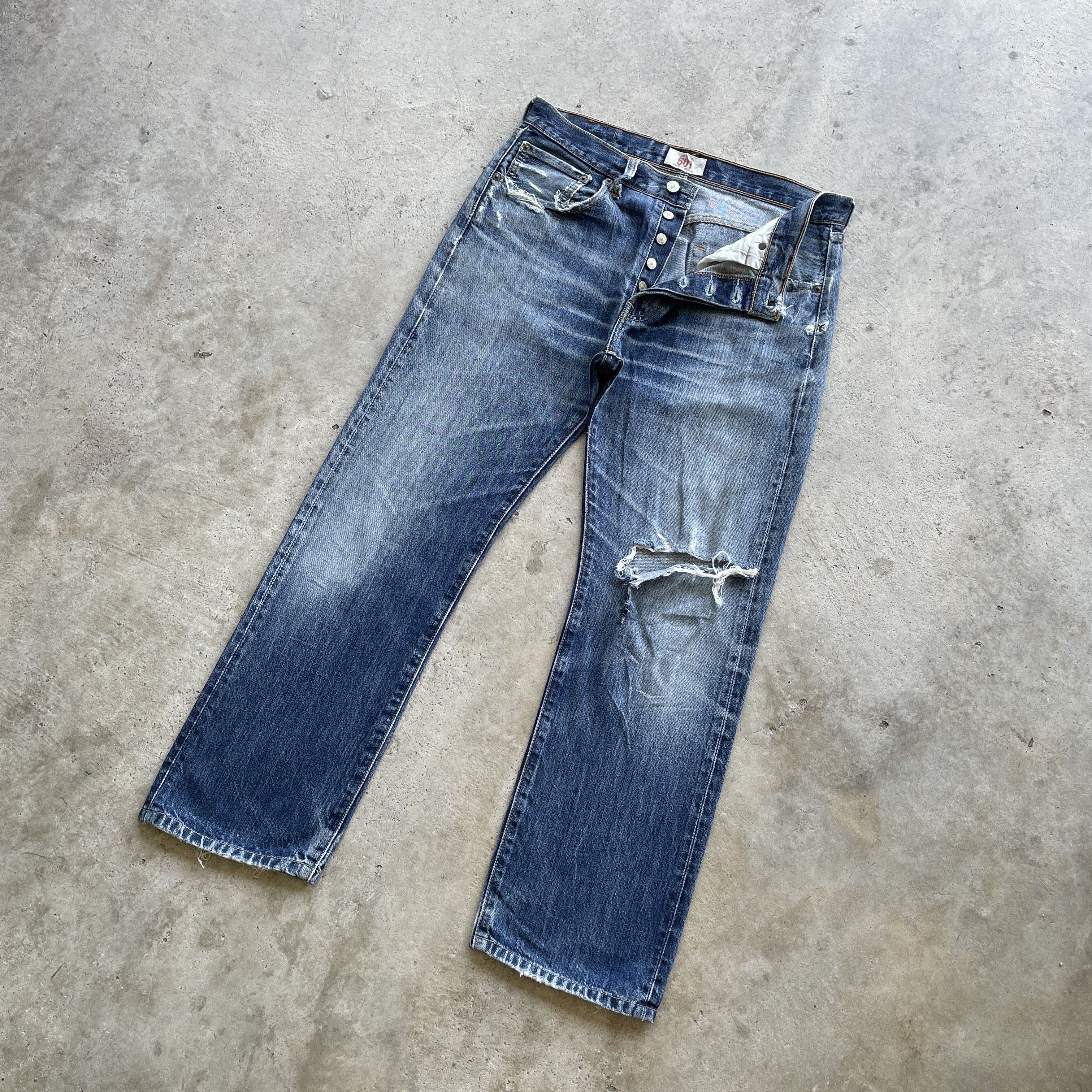 Levi's Vintage Levi’s 501 Faded Distressed Denim Ripped Jeans Pants Size US 32 / EU 48 - 1 Thumbnail