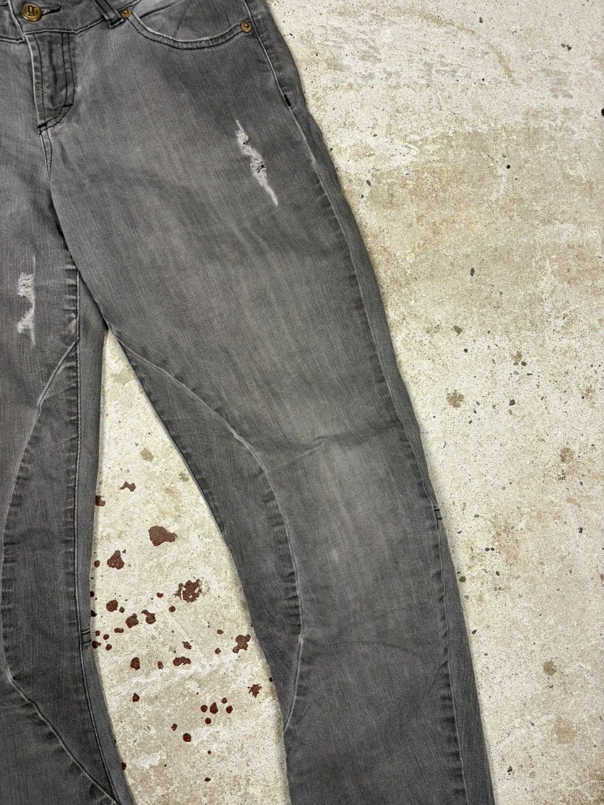 John Galliano 2000s John Galliano Grey Jeans Denim Pants Studs Rhinestones Size 30" / US 8 / IT 44 - 6 Thumbnail