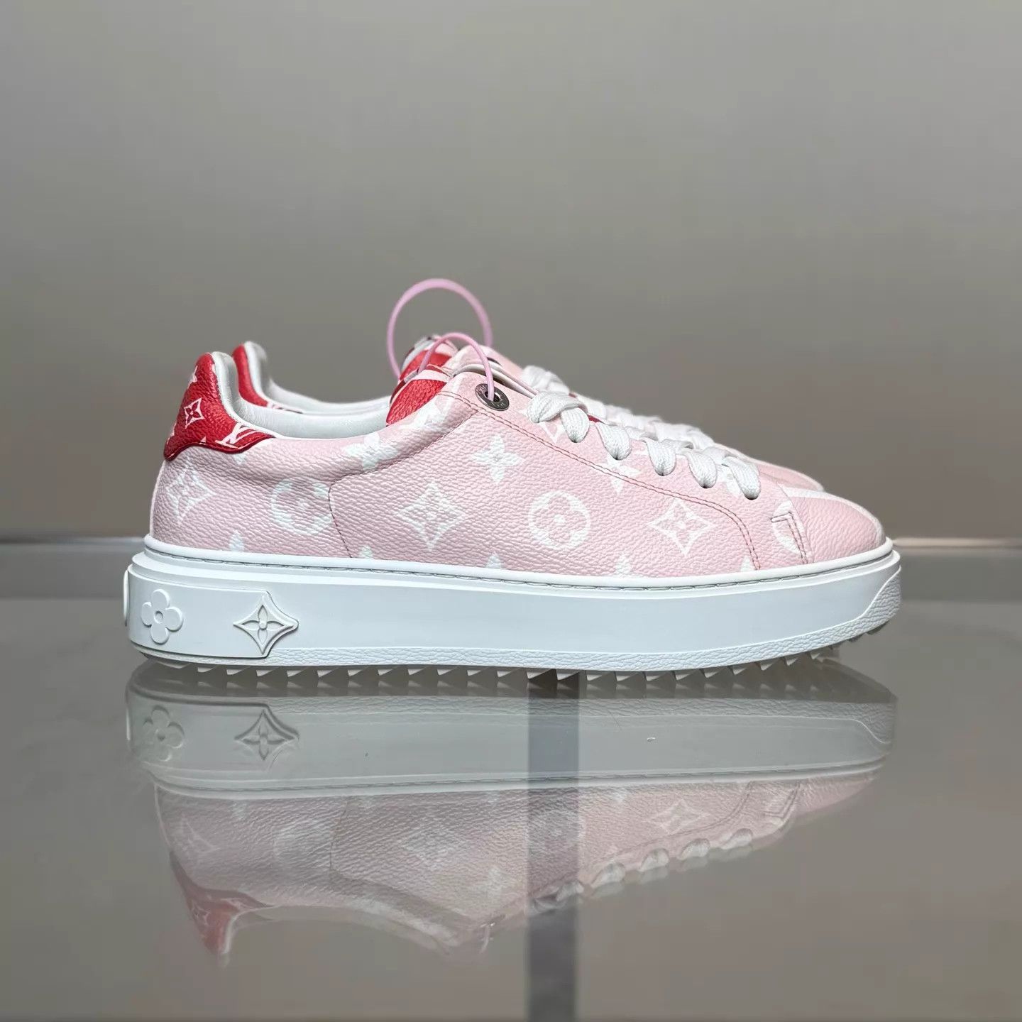 Louis Vuitton LV Time Out Monogram White Pink Shoe 36.5 99 Size US 6 / IT 36 - 3 Thumbnail