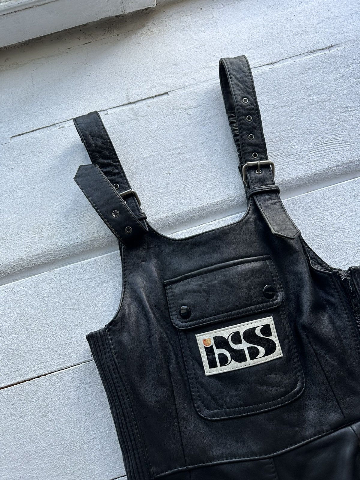 Leather IXS🚨BLACK LEATHER Racing Team Jumpsuit/Coverall LIKE yamaha Size 24" / US 00 / IT 34 - 2 Thumbnail