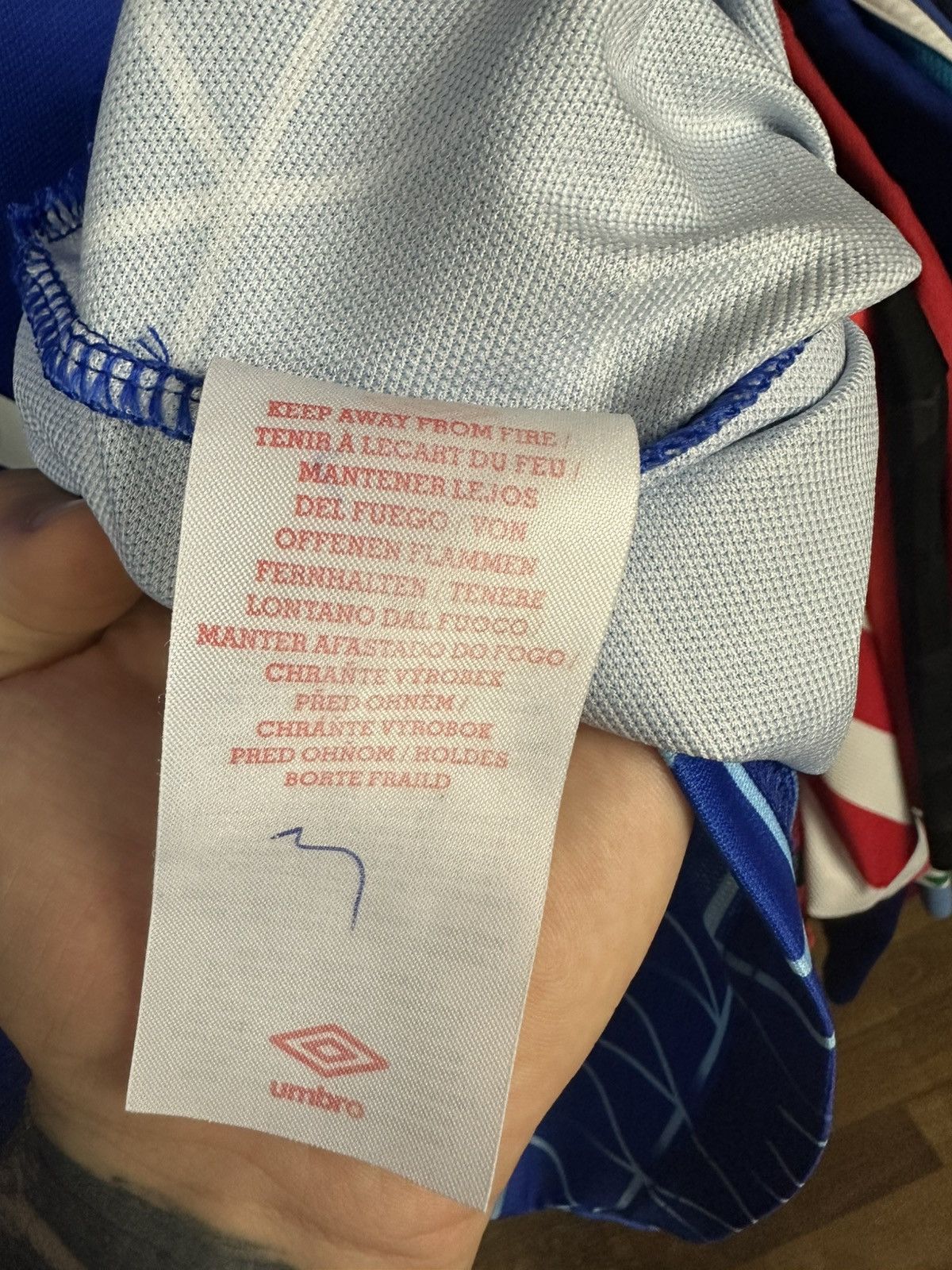 Umbro WEST UMBRO HAM UNITED 2023 2024 SOCCER SOCCER FOOTBALL SHIRT Size US L / EU 52-54 / 3 - 8 Thumbnail