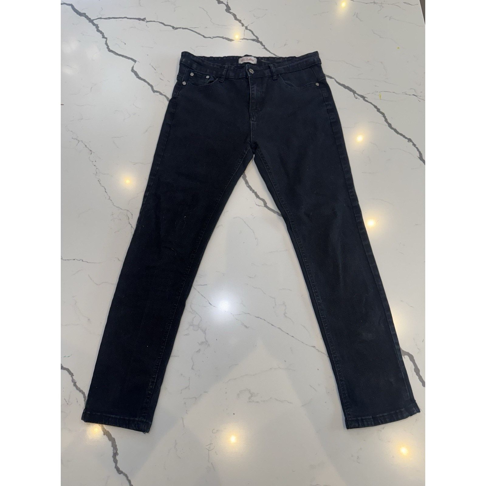 Other Red Button Black Skinny Jeans Women Juniors Size 11/30 Denim Size 32" / US 10 / IT 46 - 1 Thumbnail