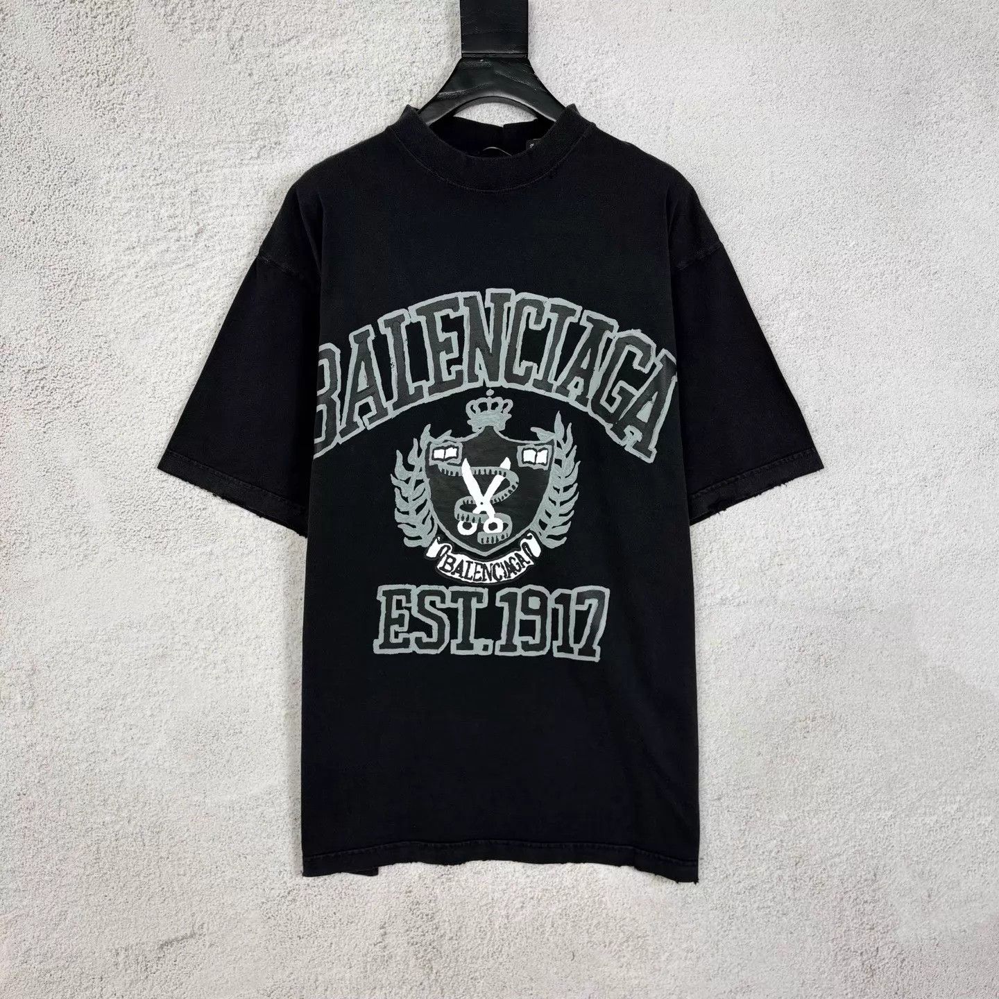 Balenciaga Balenciaga Black Logo Scissors Graffiti Crew Tee Size S / US 4 / IT 40 - 1 Thumbnail