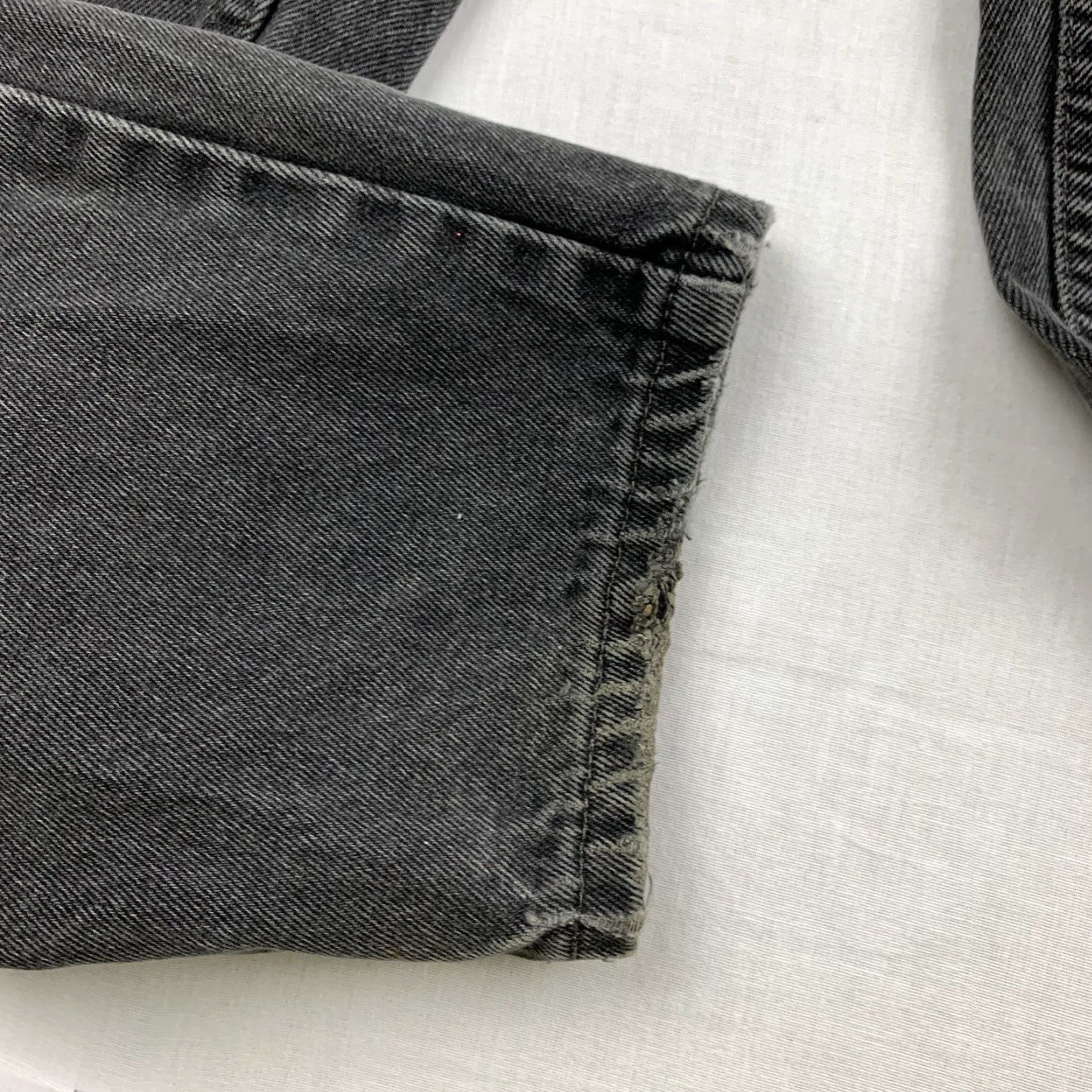 Levi's VINTAGE Levi's Jeans Main Selling Point: Levi's 550 Womens 20 Black Relaxed Tapered Leg 90s 34W 27In Inseam Mens Womens Size 34" / US 12 / IT 48 - 2 Thumbnail