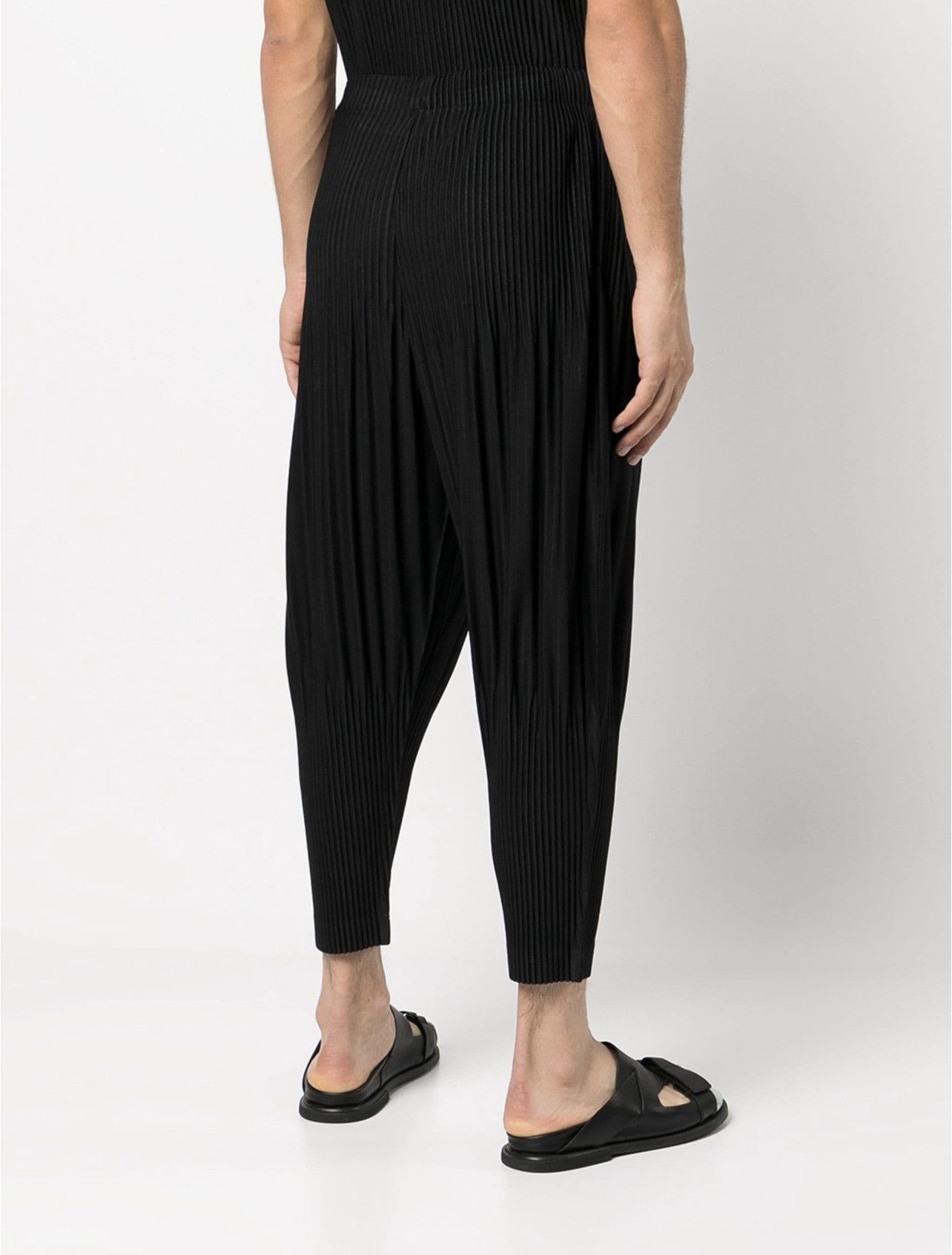 Homme Plisse Issey Miyake Homme Plissé Issey Miyake tapper leg pleated pants Size US 34 / EU 50 - 4 Thumbnail