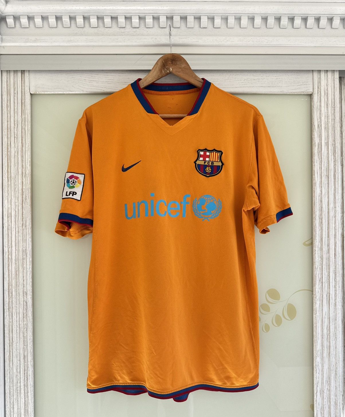 Nike Vintage Barcelona 2006-2007 Away Soccer Jersey Football Kit Size US L / EU 52-54 / 3 - 1 Thumbnail