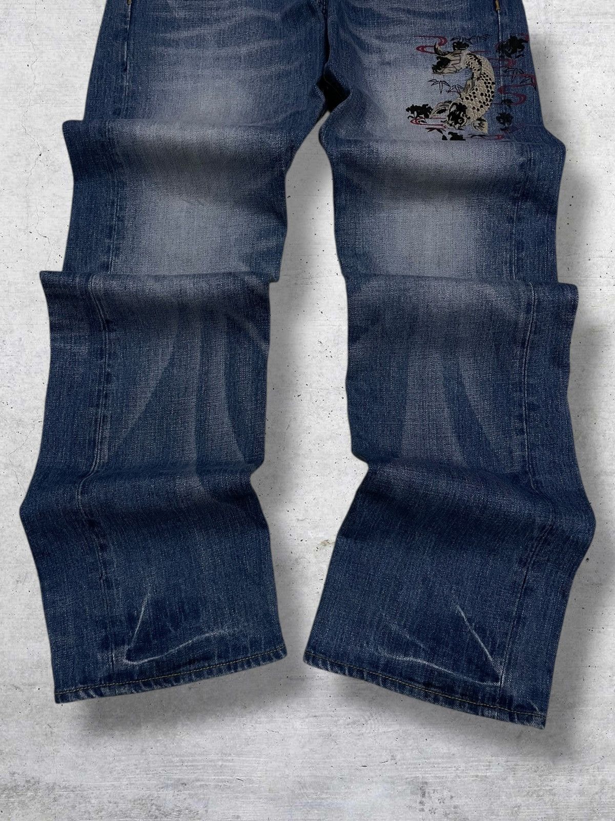 Takeo Kikuchi VINTAGE TAKEO KIKUCHI ARCHIVE CLASSIC KOI CRAFTED DENIM Size US 32 / EU 48 - 3 Thumbnail