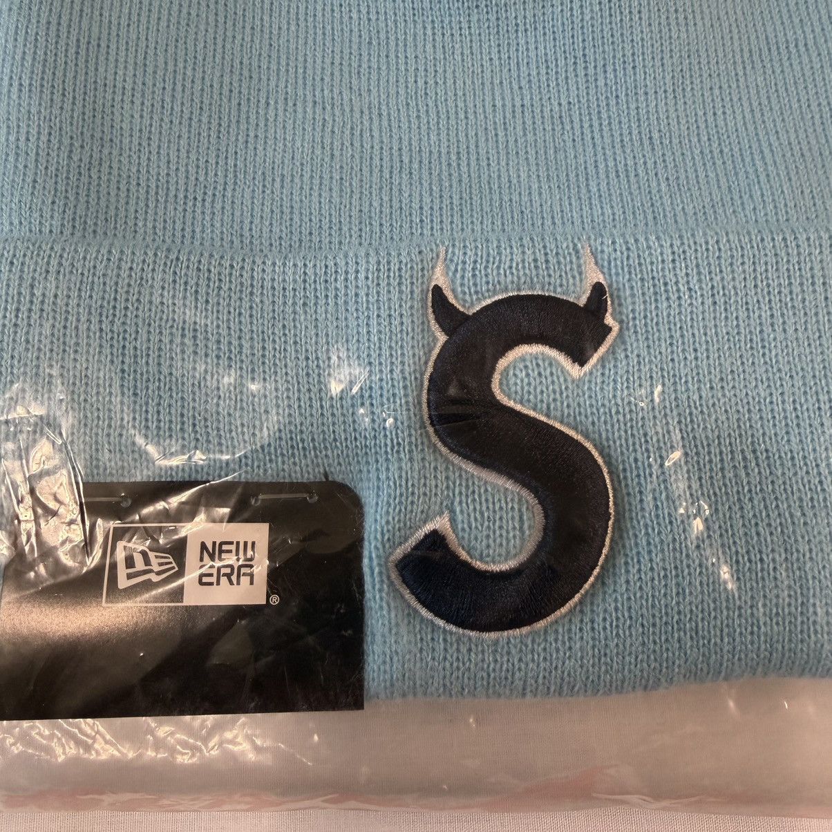 Supreme Supreme Devil S Logo Beanie Brand New Blue SS26 Size ONE SIZE - 2 Thumbnail